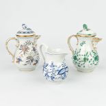 A collection of 2 coffee pots and a milk jug made by Meissen porcelain, 20th century. (H:17cm)