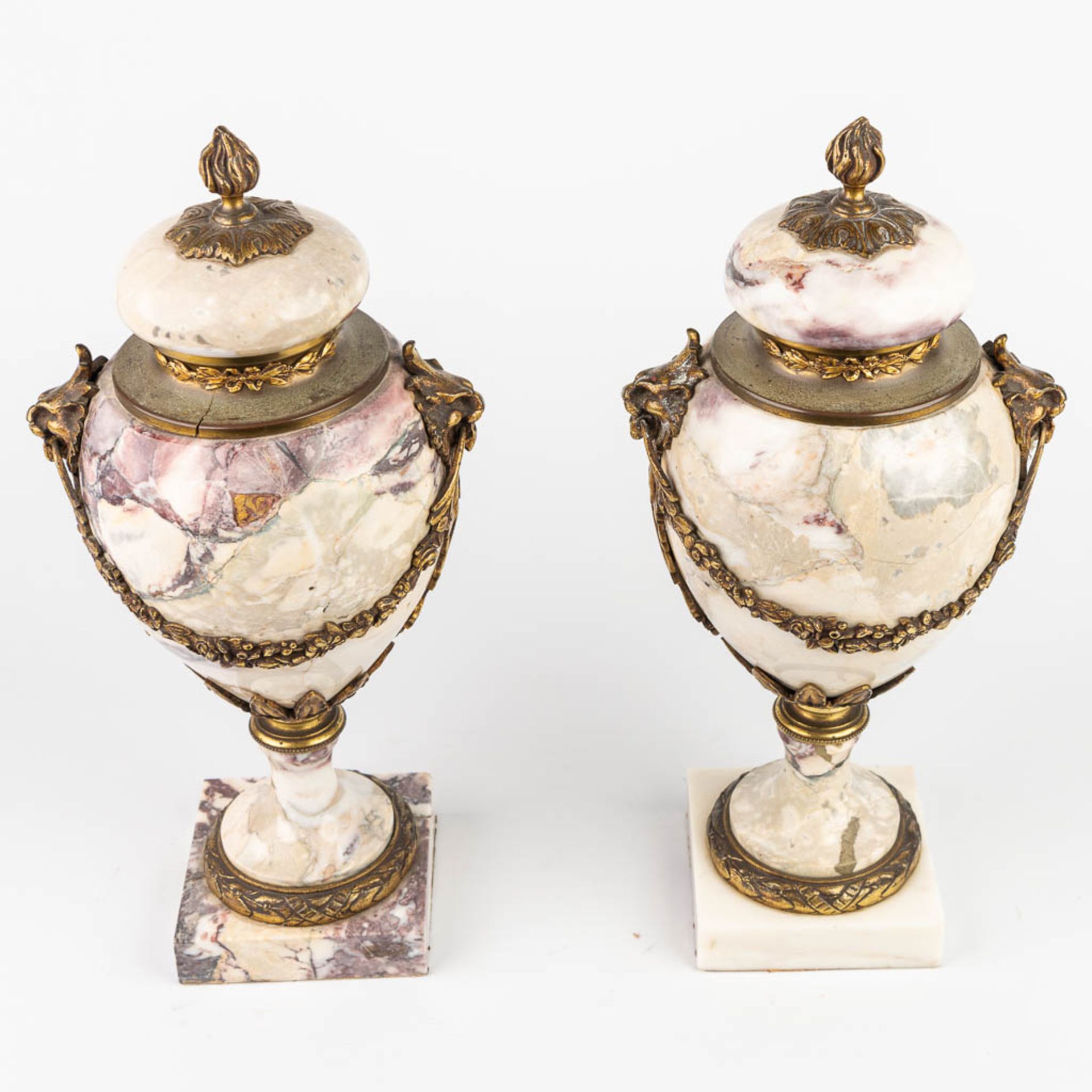 A pair of cassolettes made of marble and mounted with bronze. (H:40cm) - Image 9 of 15