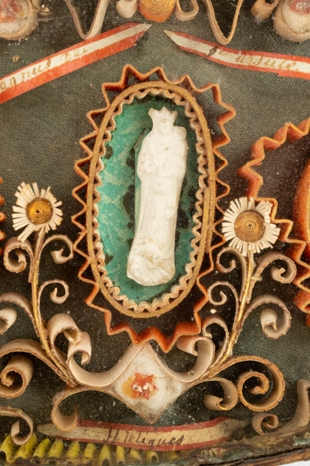 An antique relic in an oval box, marked Agnus Dei, H Reliques. - Image 8 of 11