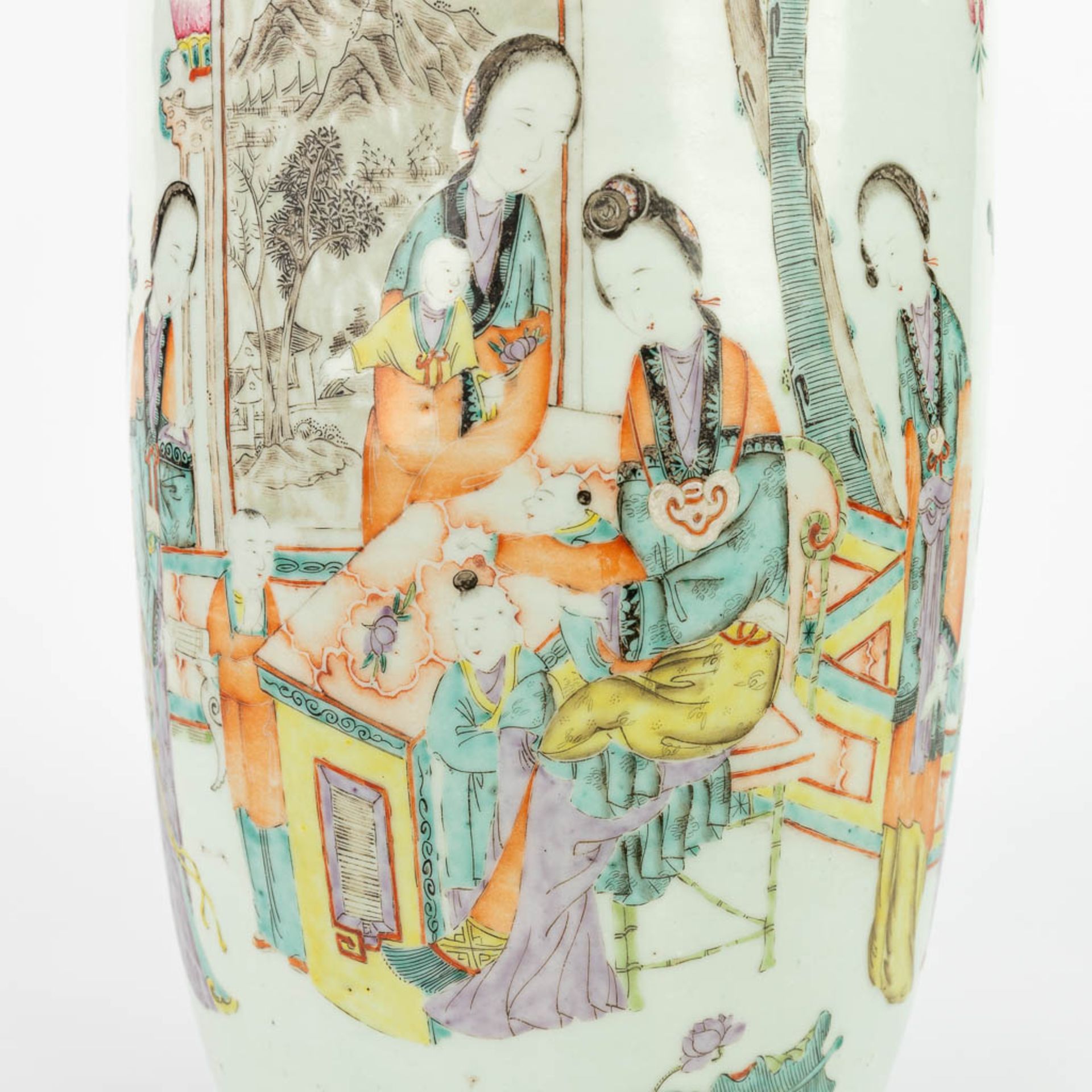 A Chinese vase made of porcelain decorated with ladies at a table. (H:57,5cm) - Image 9 of 14