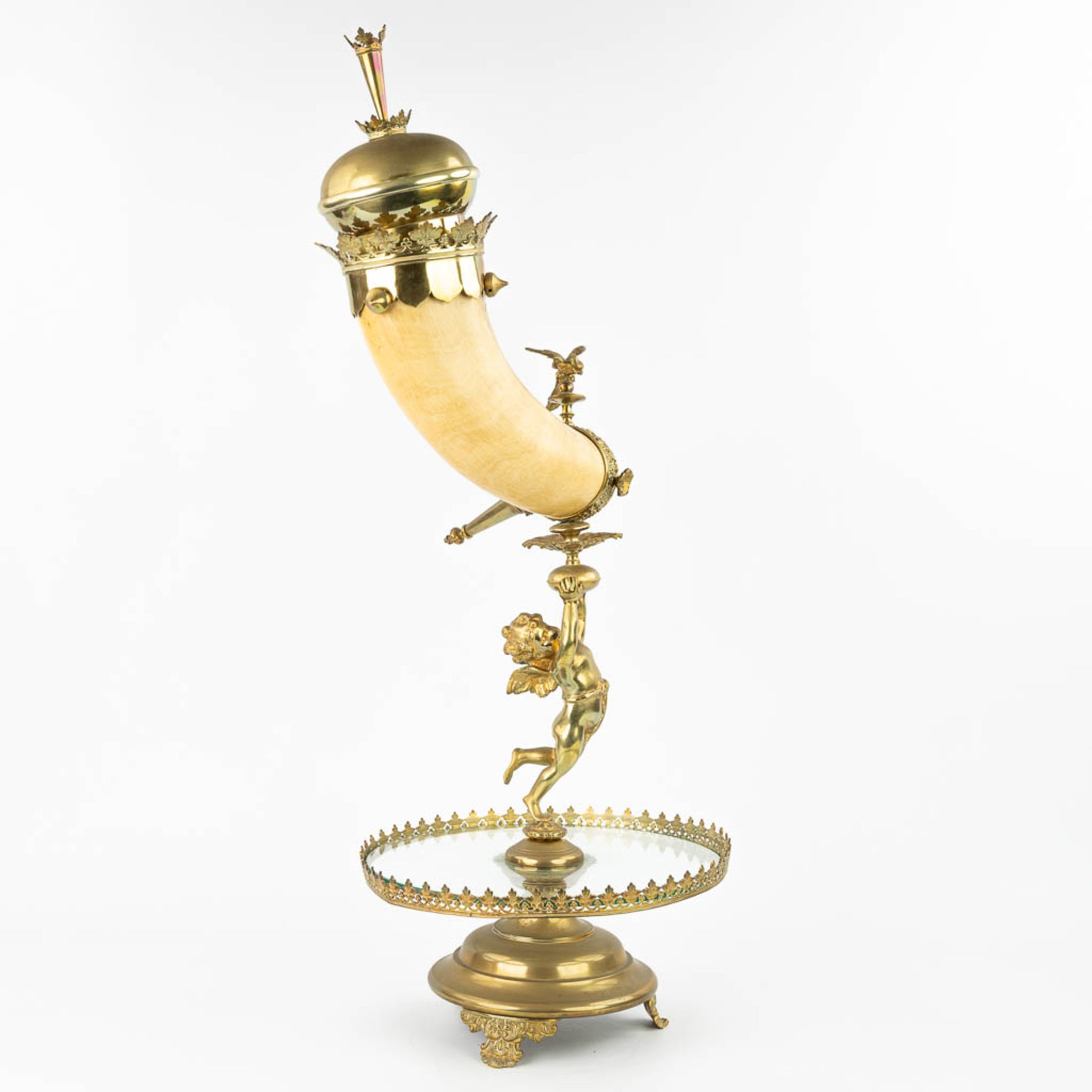 An antique Cornucopia 'The Horn of Plenty' finished with brass. The first half of the 20th century.  - Bild 14 aus 18