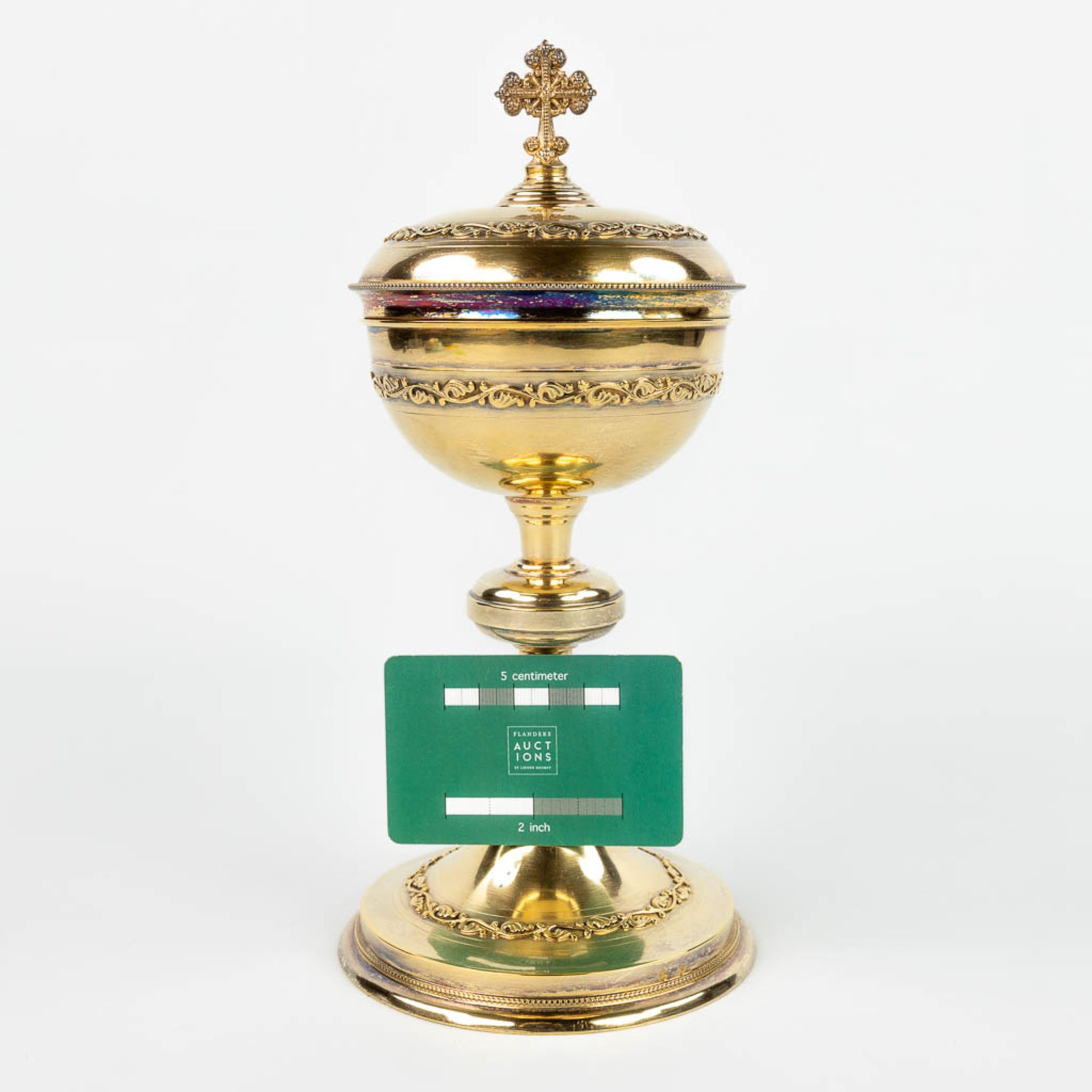A ciboria made of gold-plated silver and marked VF800. (H:26,5cm) - Image 2 of 12