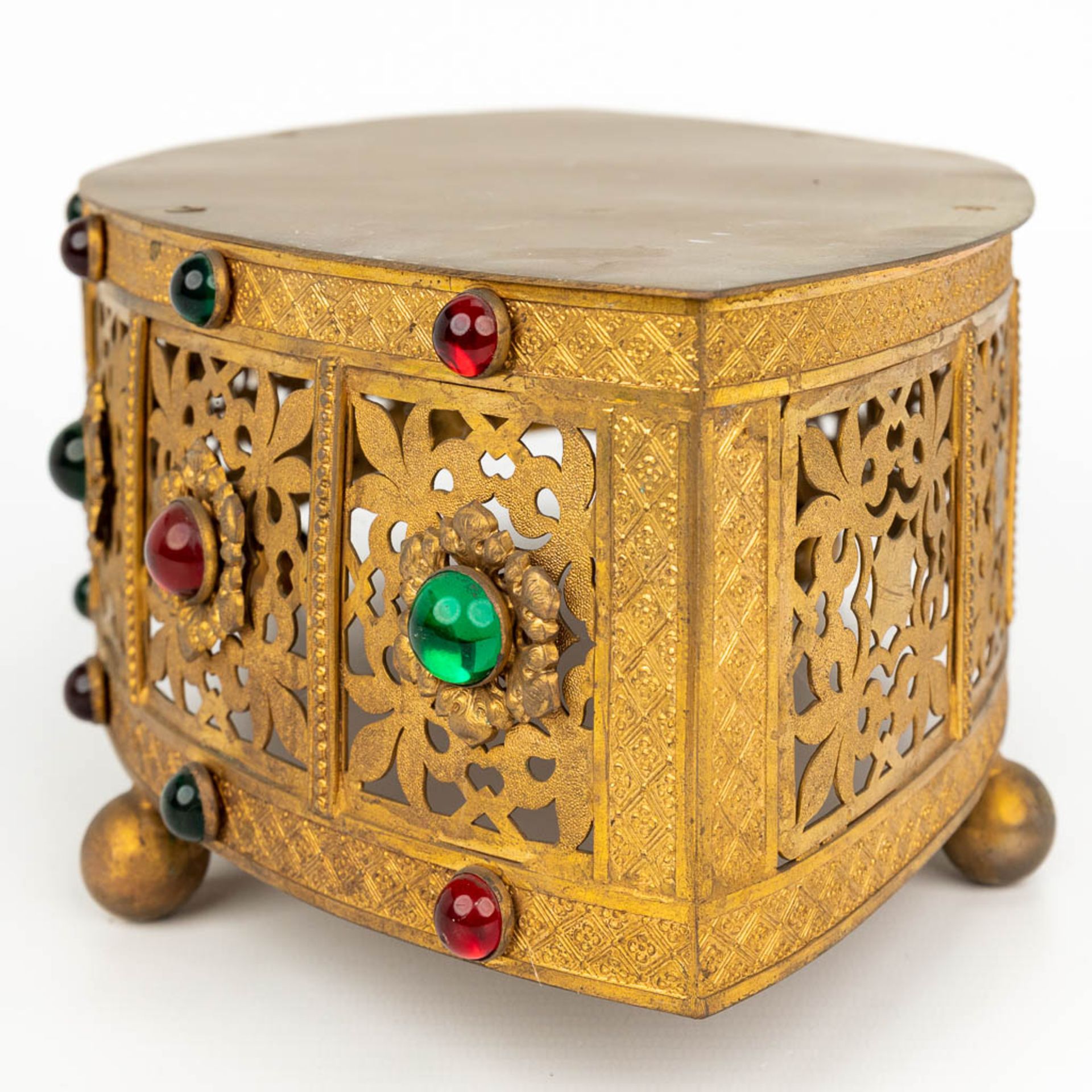A neogothic base made of brass and decorated with cloisonné enamel and cabochons. (H:11cm) - Image 4 of 11