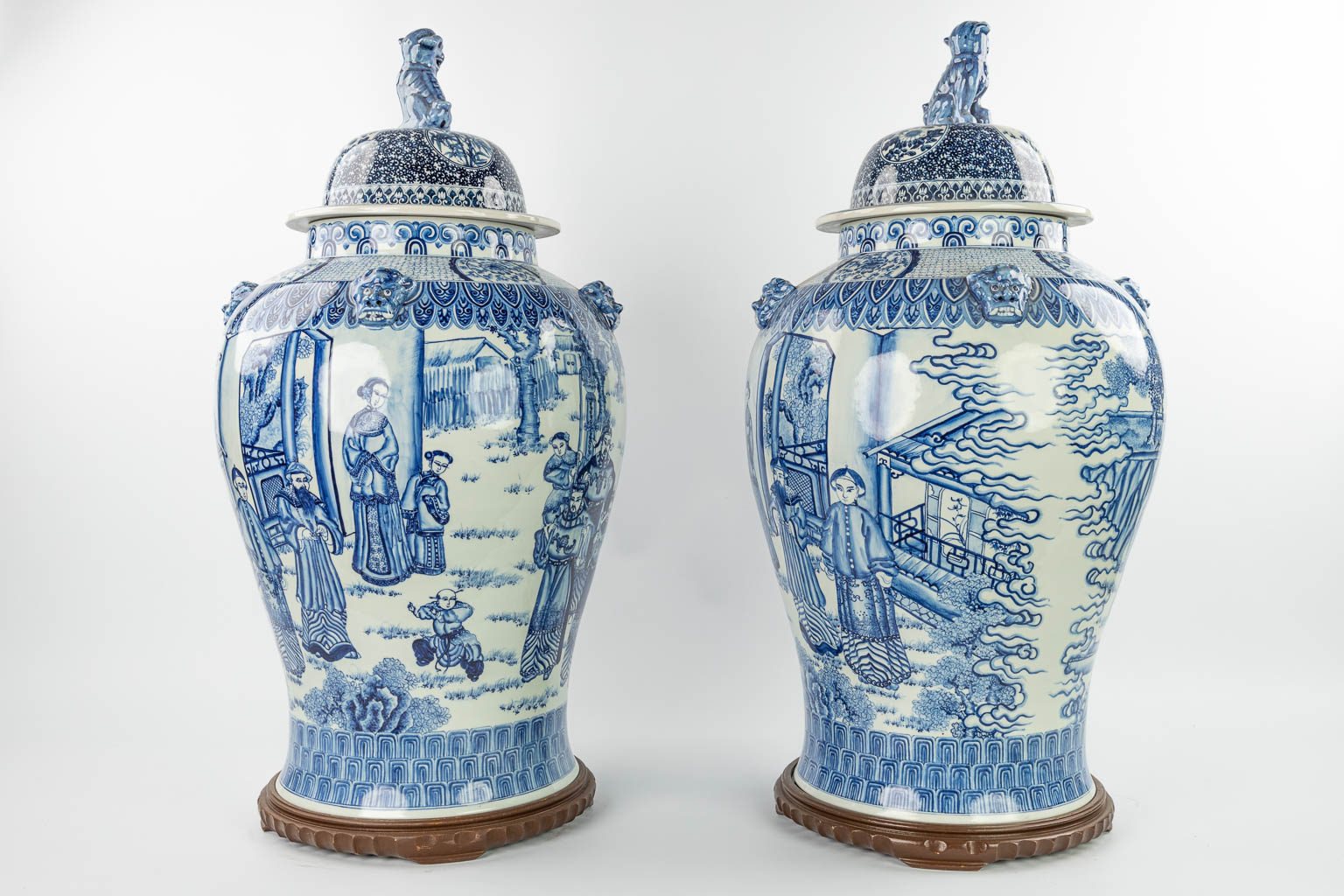 A pair of large Chinese vases with lid, made of blue-white porcelain with the emperor, dragons and w - Image 14 of 15