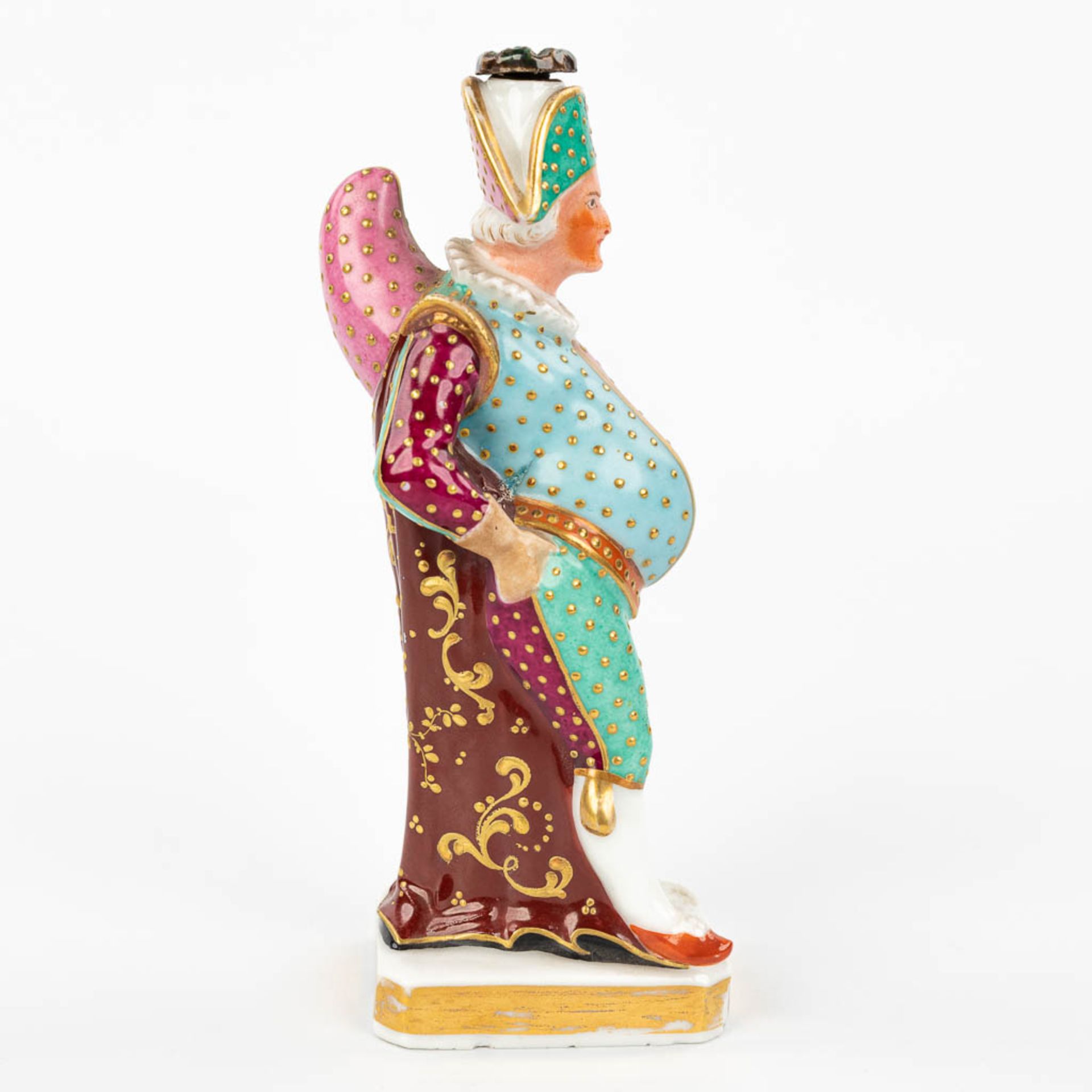 JACOB-PETIT (1796-1868) a perfume bottle in the shape of a harlequin, made of porcelain. (H:15,5cm) - Image 9 of 12