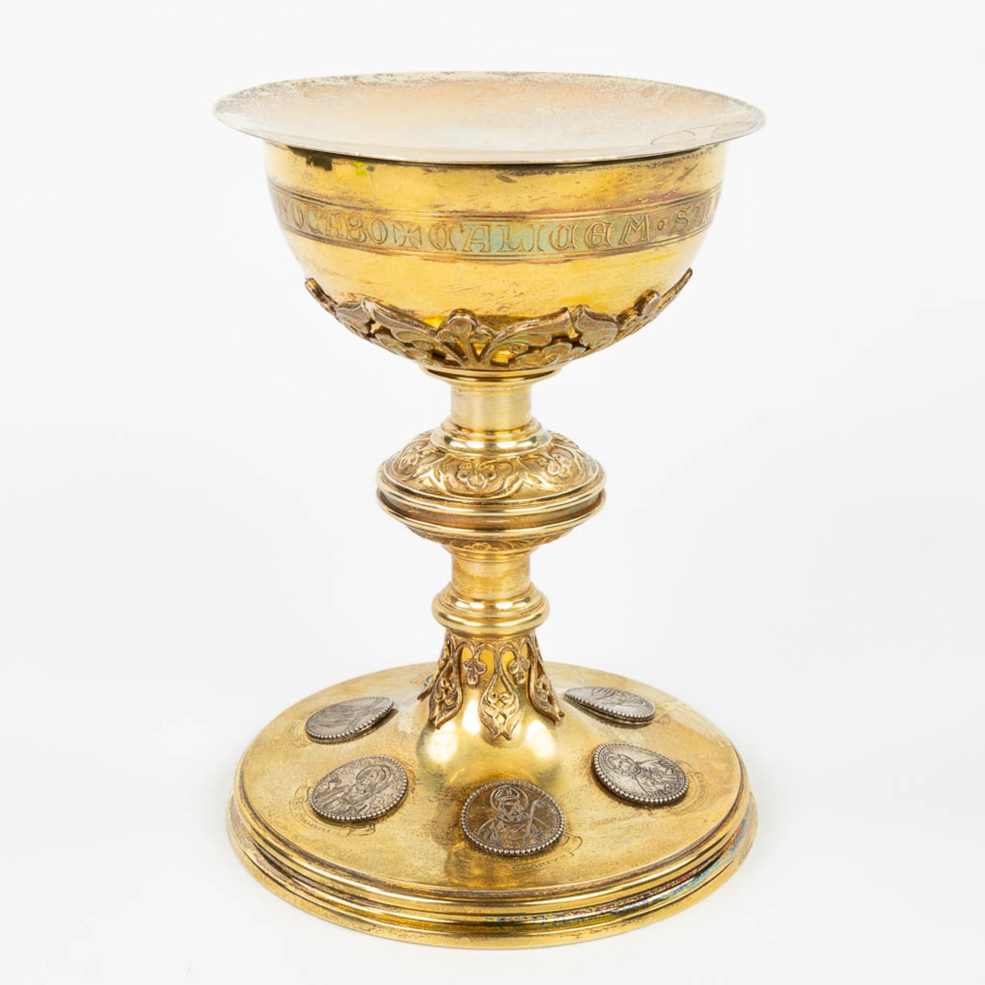 A neoroman chalice made of silver with images of holy figurines. (H:20cm)