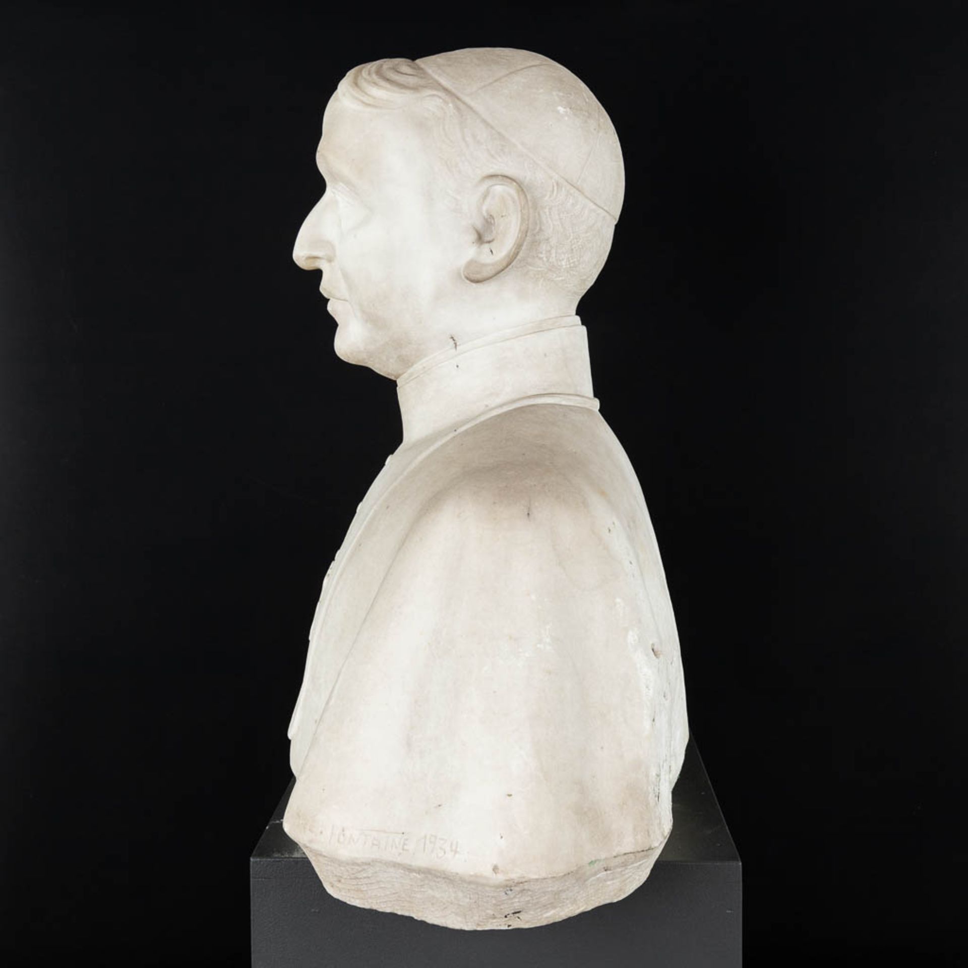 André FONTAINE (XIX-XX) 'Buste of a Cardinal' a statue made of sculptured Carrara marble. (H:60cm) - Image 9 of 10