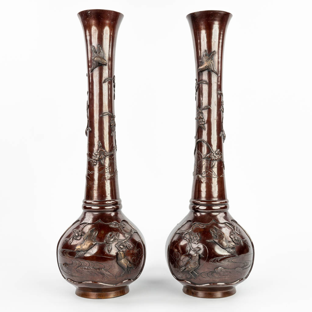 A pair of Japanese vases made of bronze. (H:61,5cm) - Image 5 of 14