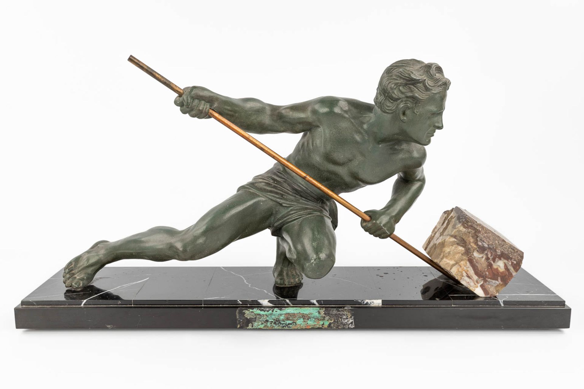 Gustave BUCHET (1888-1963) 'The Athlete' a statue made of spelter on a marble stand. (20 x 74 x 36cm - Bild 10 aus 14