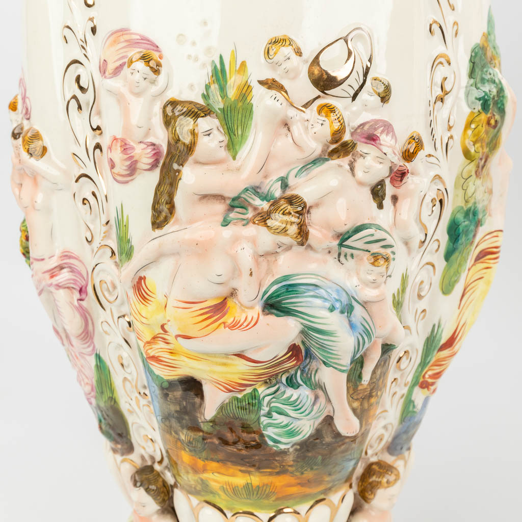 Capodimonte, a collection of 2 large vases (58 x 30cm) - Image 11 of 18