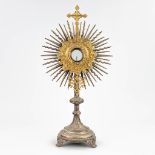 A silver-plated sunburst monstrance, made of copper in gothic revival style (29 x 55 x 16cm)