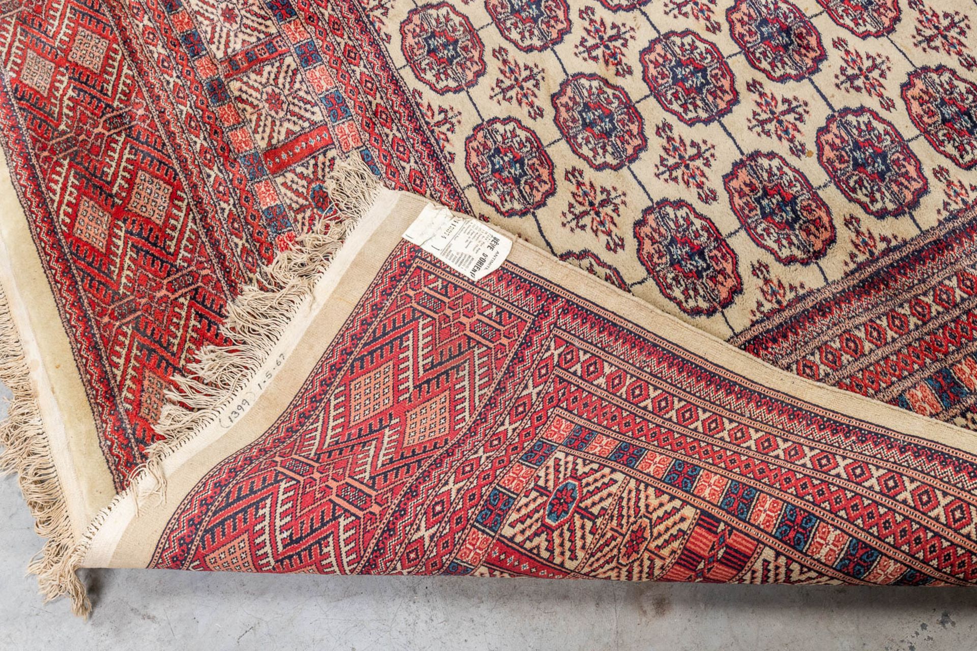 An Oriental hand-made carpet, Bokhara. (340 x 260 cm) - Image 6 of 9
