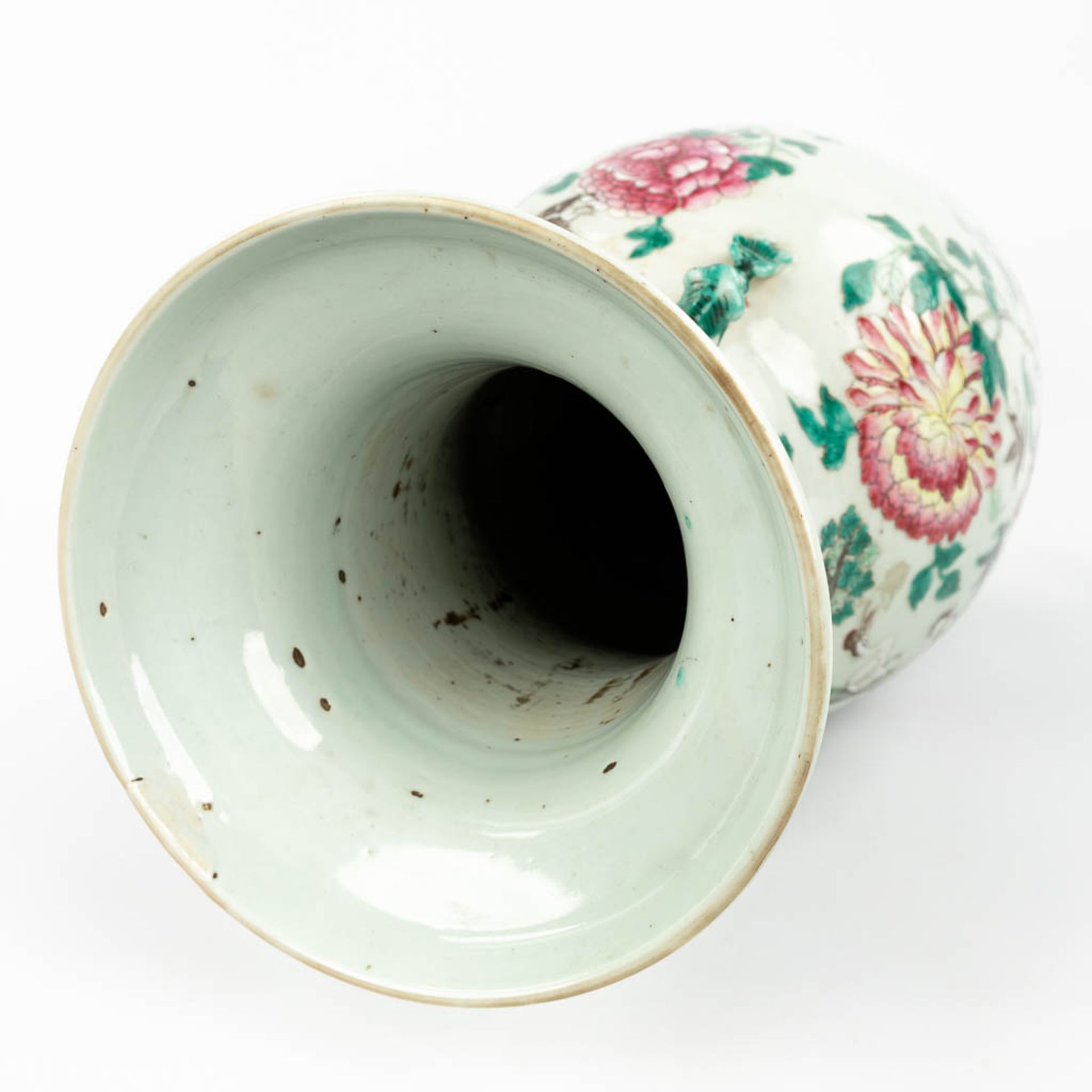 A Chinese vase made of porcelain, decorated with peacocks and birds. (61,5 x 24 cm) - Image 2 of 18