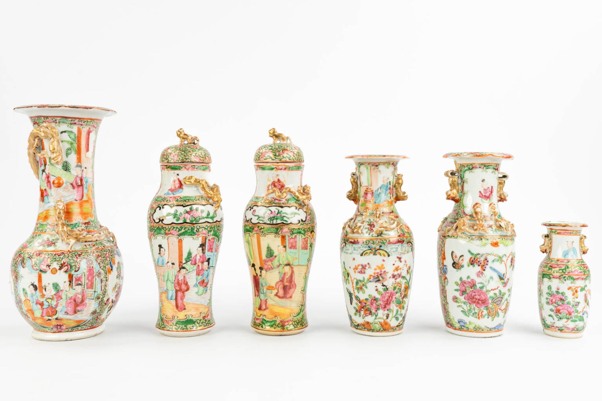 A collection of 6 pieces of Chinese vases and jars, with Kanton decors. (25 cm) - Bild 9 aus 17