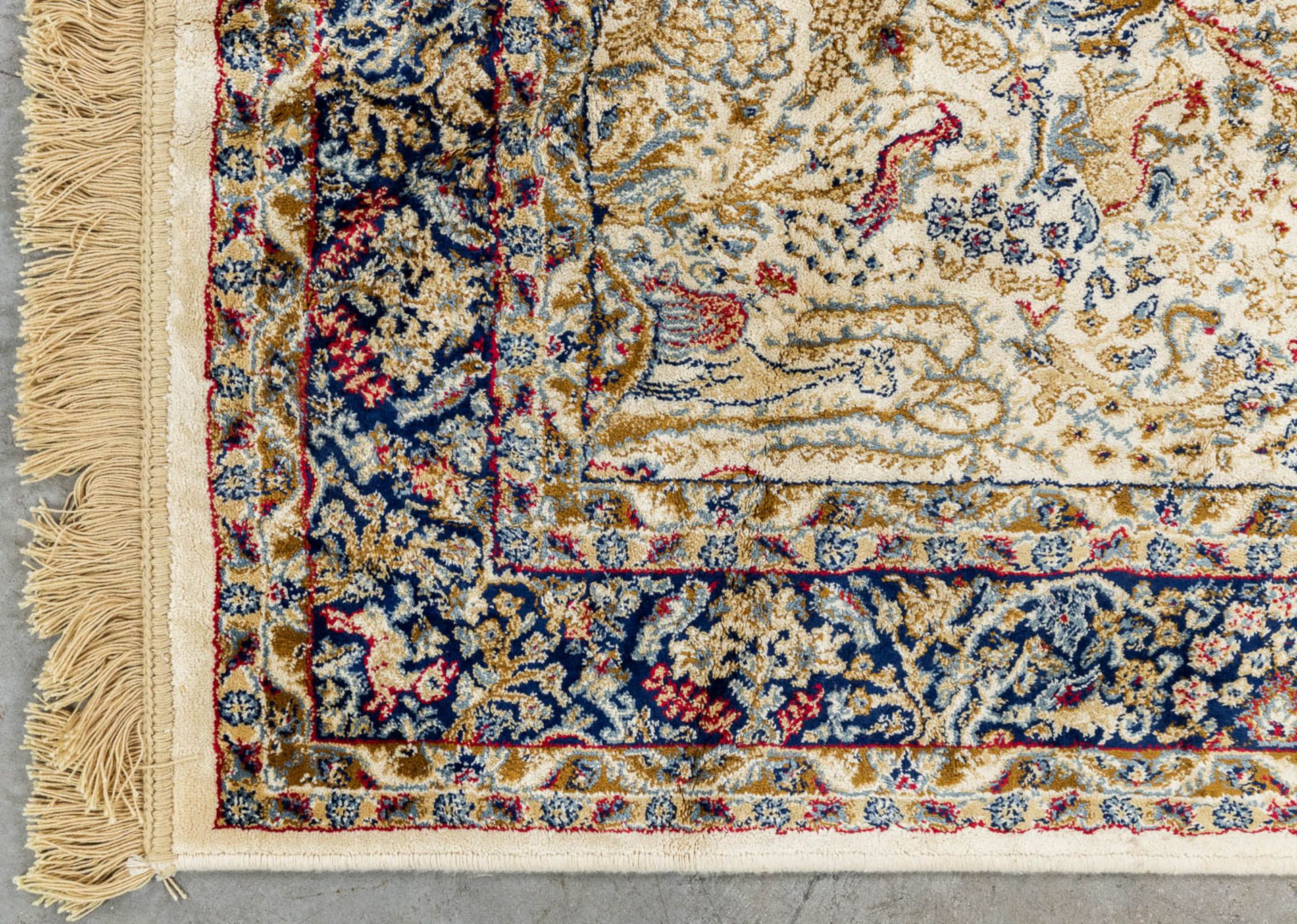 A collection of 5 machine made carpets, made of silk and wool. 20th C. - Image 3 of 39