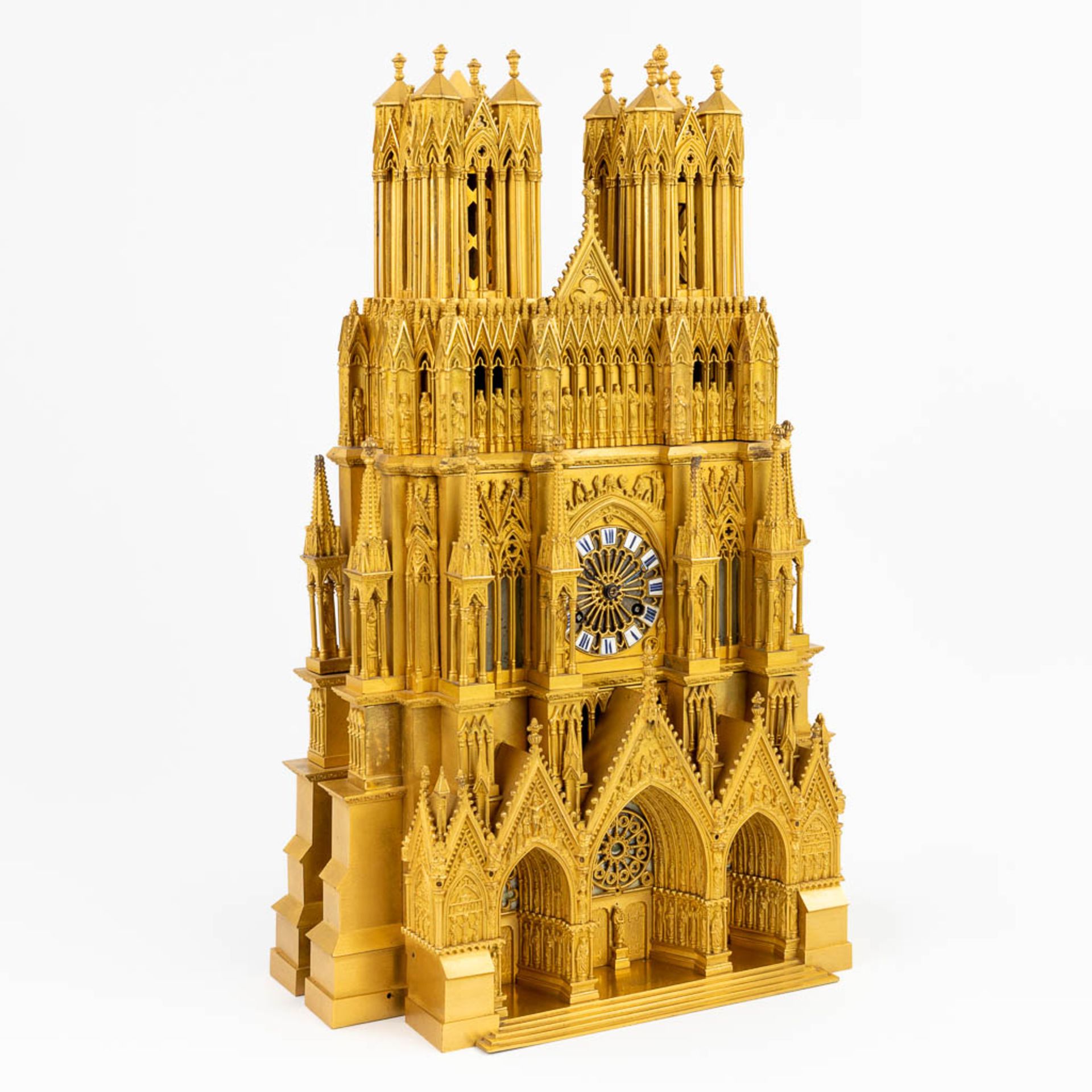Cathedrale de Reims, an exceptional mantle clock made of gilt bronze. (15 x 31 x 47cm) - Image 9 of 16
