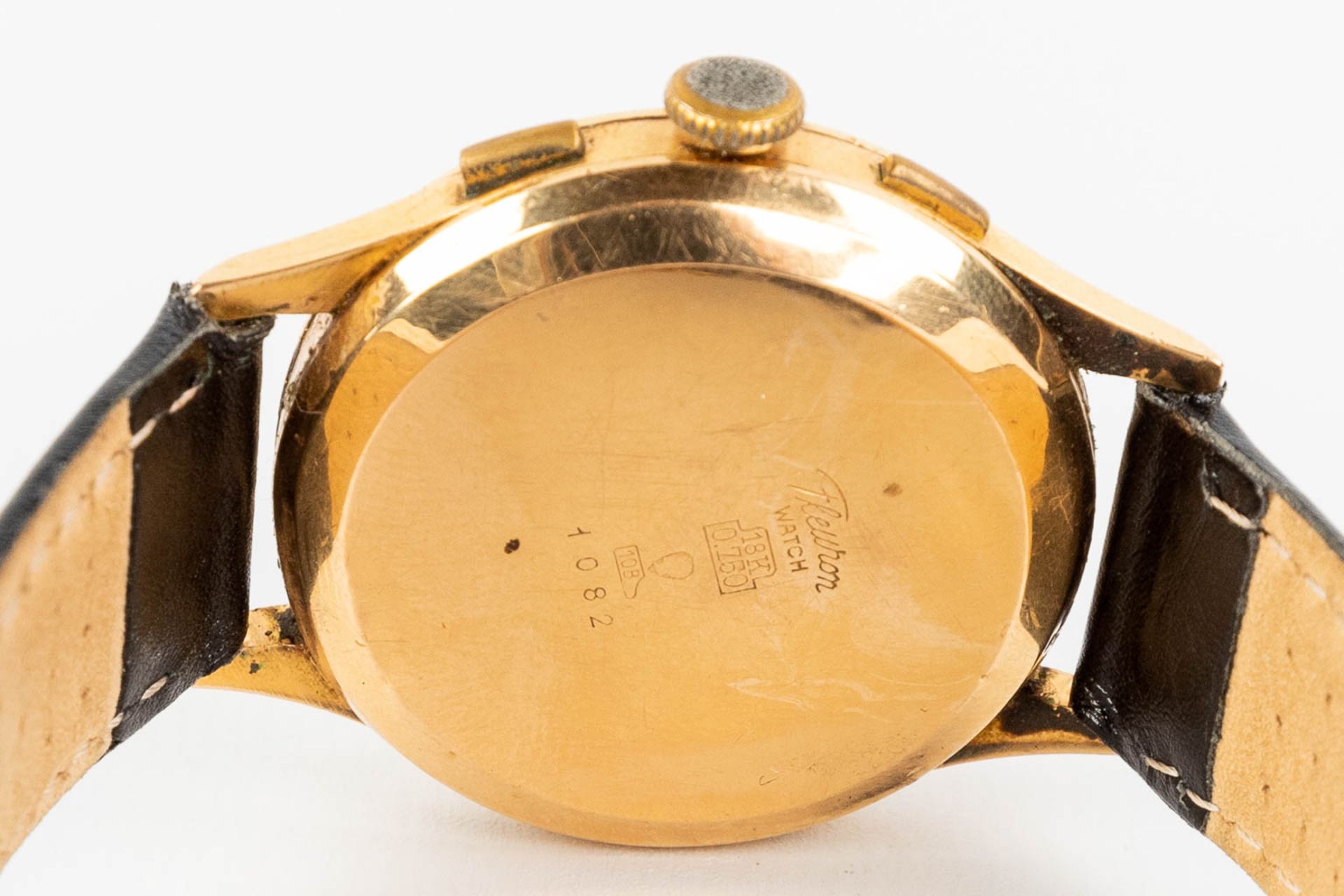A collection of 2 wristwatches 'Fleuron' and 'Chronographe suisse', 18kt gold. (3,8cm) - Bild 9 aus 20