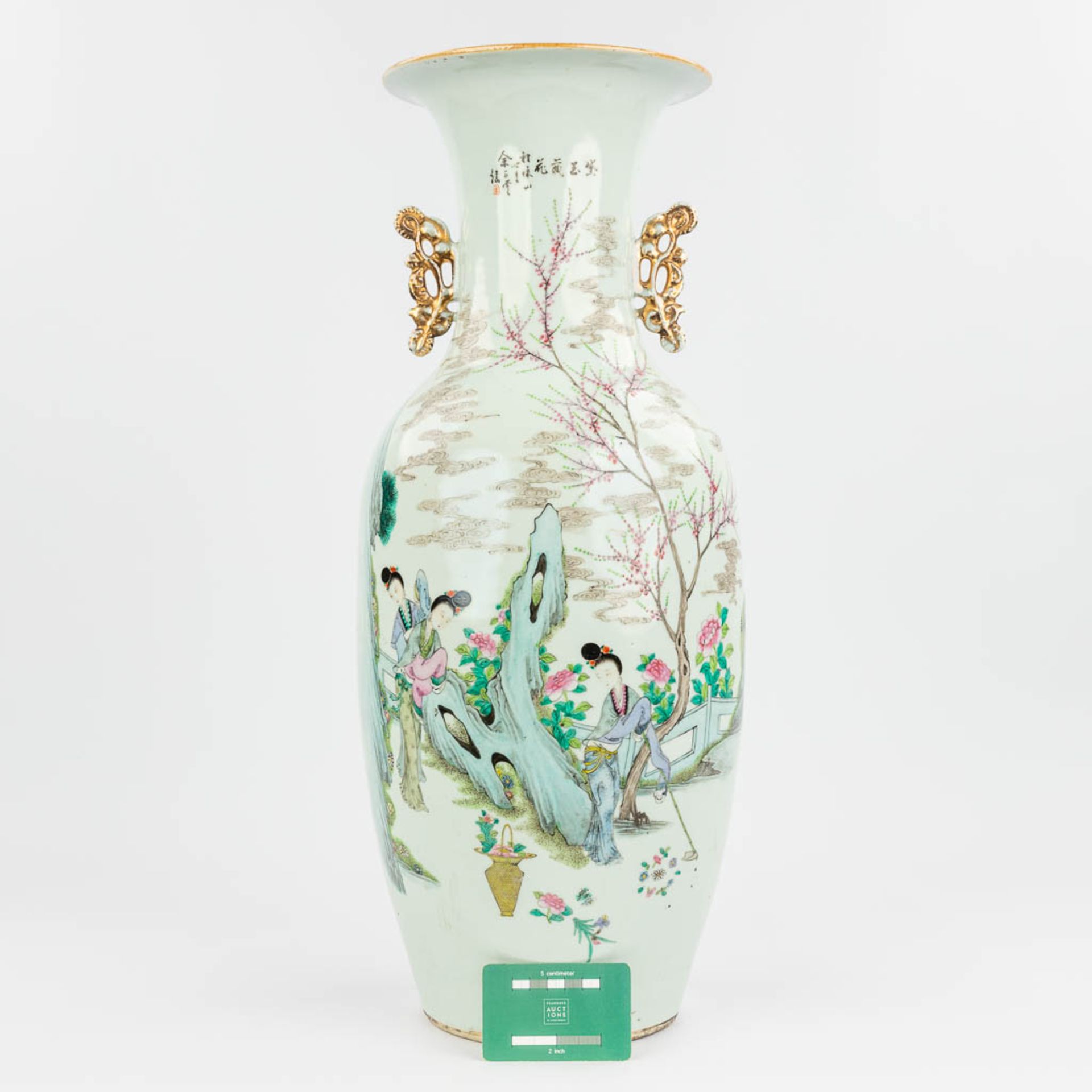 A Chinese vase made of porcelain andÊdecor of ladies near a large rock. (57,5 x 23 cm) - Image 13 of 13