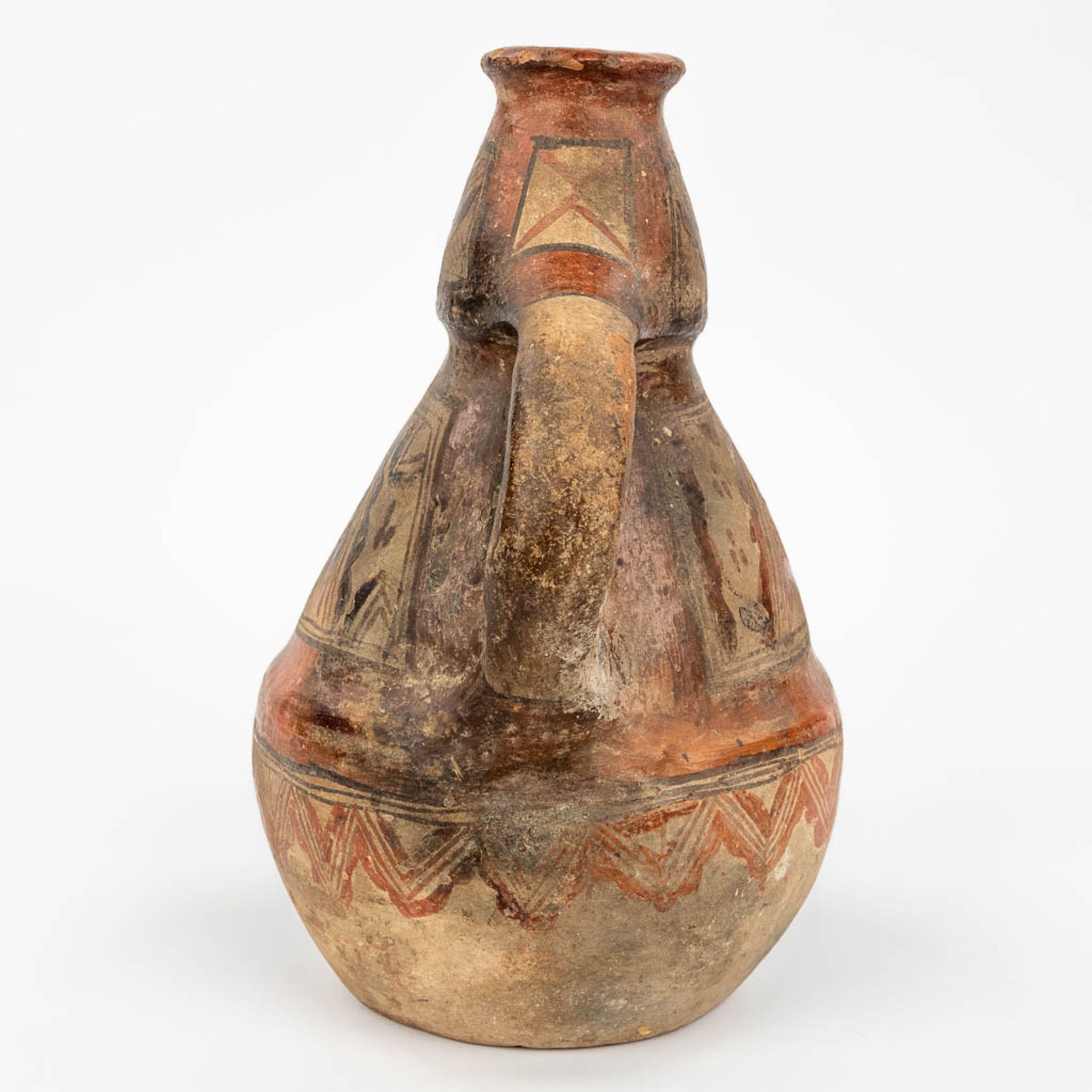 A vase probably of Northern African origin. (24 x 15cm) - Image 10 of 14
