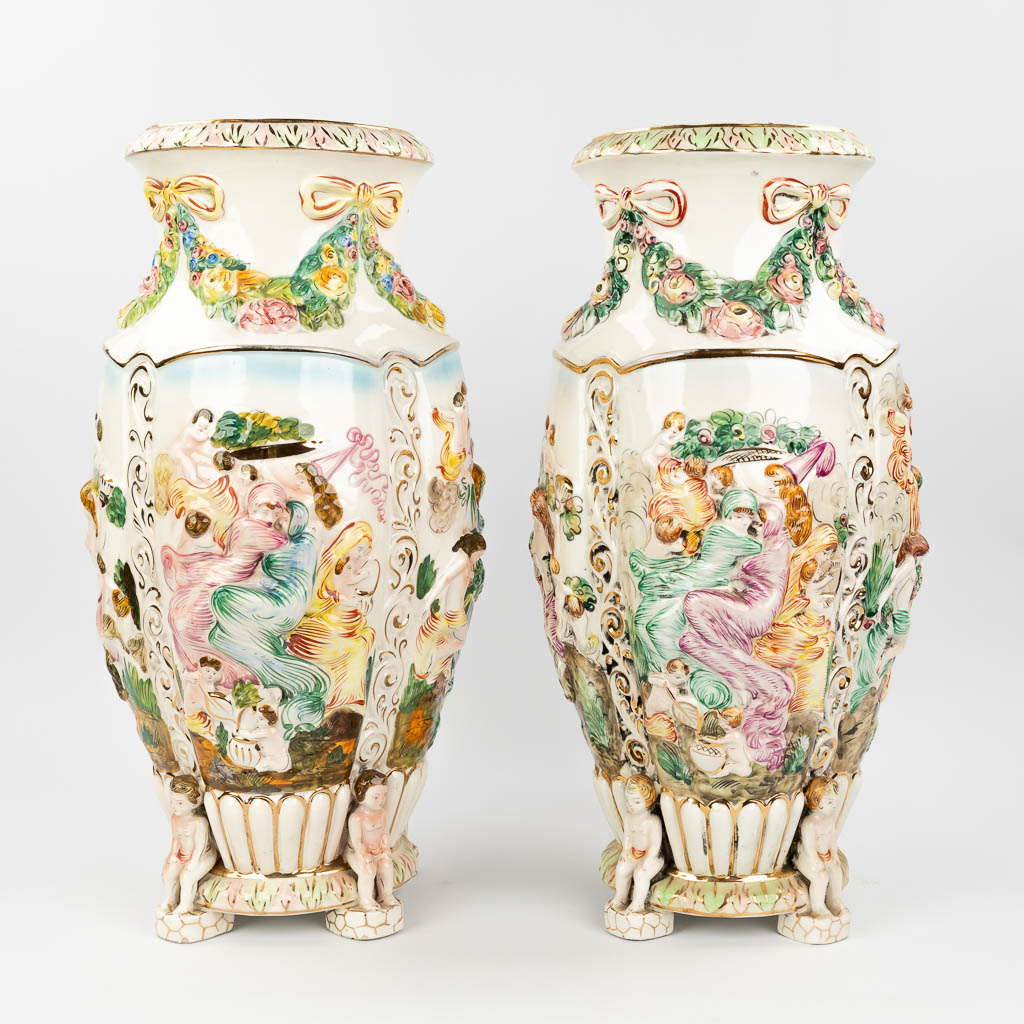 Capodimonte, a collection of 2 large vases (58 x 30cm) - Image 15 of 18