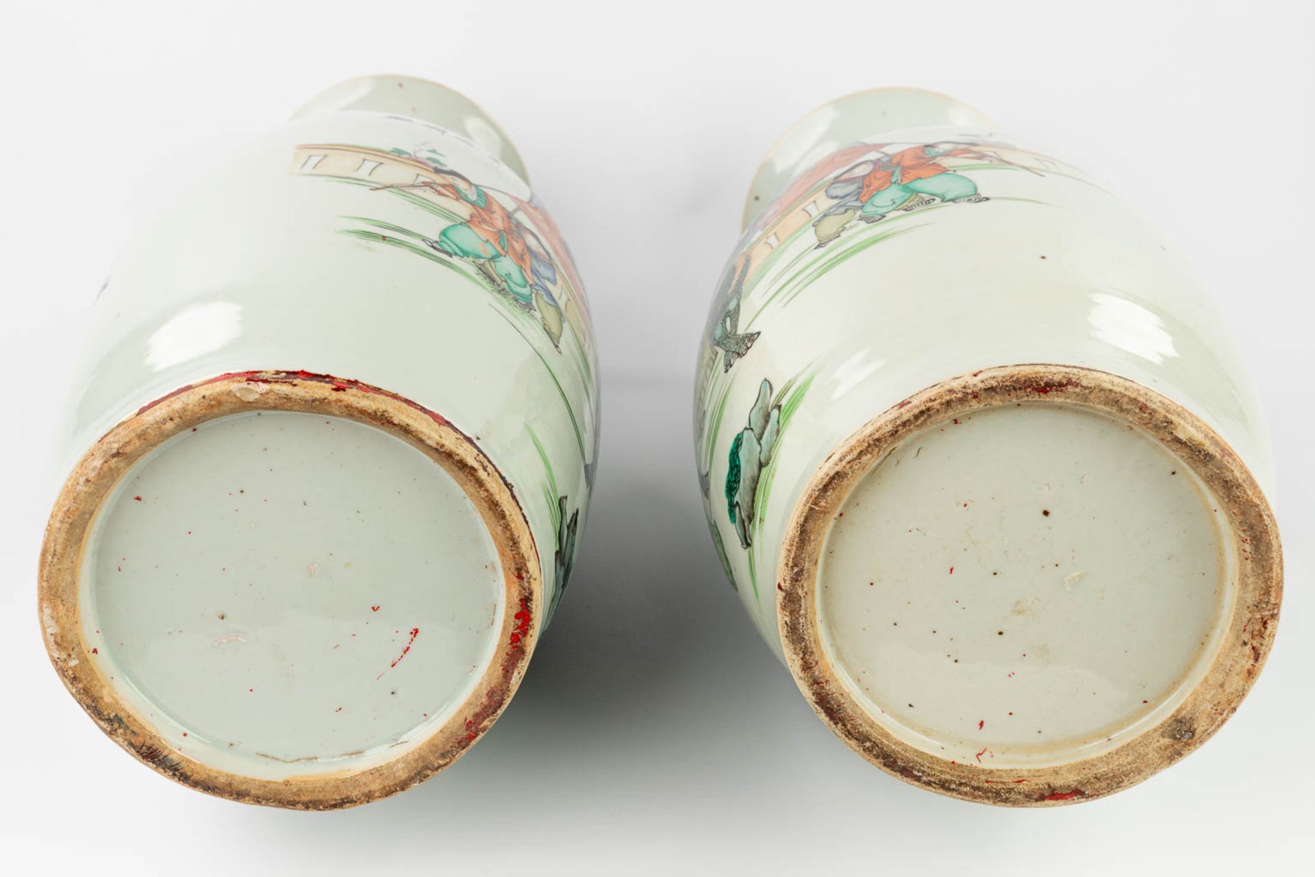 A pair of Chinese vases made of porcelain and decorated with mythological figurines. (58 x 22 cm) - Image 7 of 13