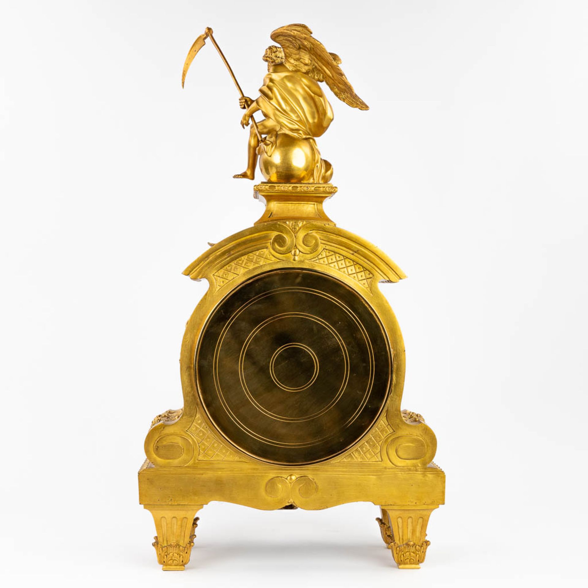 A large mantle clock 'Father Time' made of gilt bronze in Louis XVI style. (18 x 40 x 74cm) - Image 4 of 14