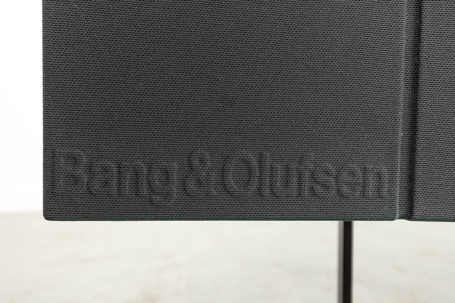 Bang &amp; Olufsen, a set of 4 speakersÊBeovox RL 60.2, type 6513 (54 x 58cm) - Image 12 of 13