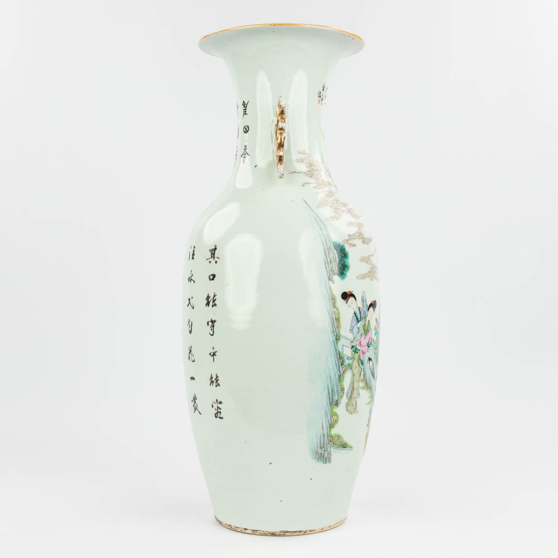 A Chinese vase made of porcelain andÊdecor of ladies near a large rock. (57,5 x 23 cm) - Image 7 of 13