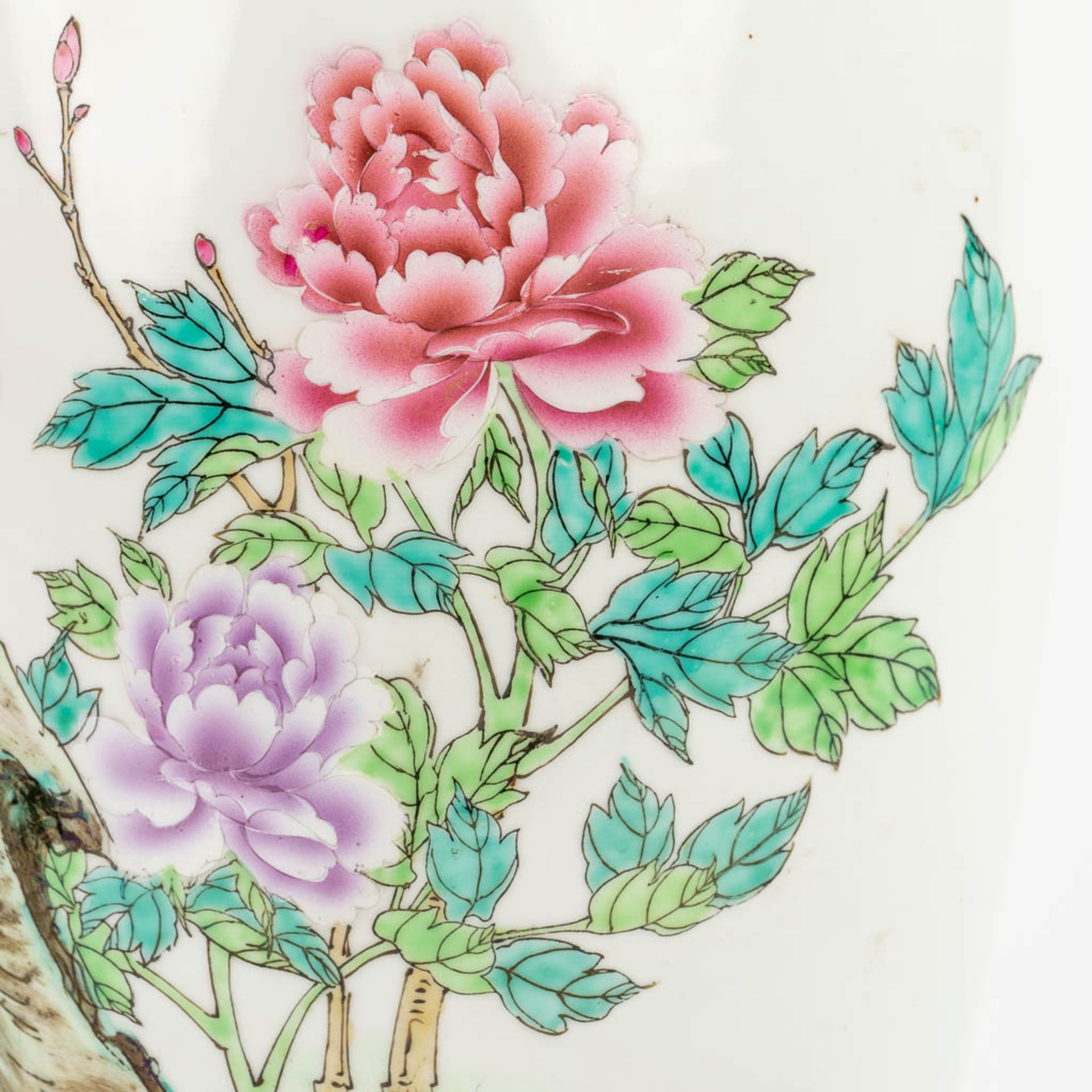 A Chinese vase made of porcelain and decorated with peacocks. 20th C. (60,5 x 23,5 cm) - Image 11 of 12