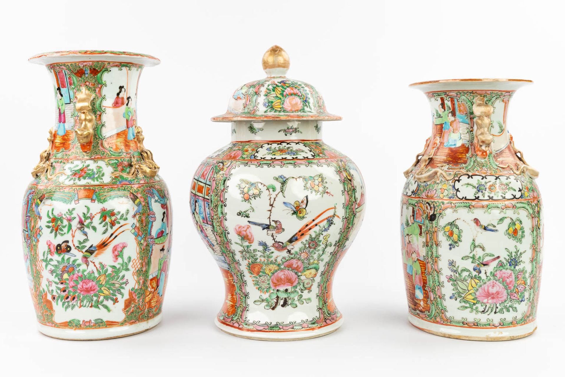 A collection of 3 Chinese vases with Kanton decor (38 x 23 cm) - Bild 18 aus 18