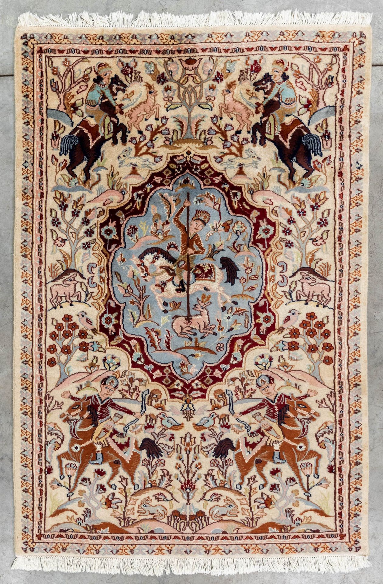 A collection of 5 machine made carpets, made of silk and wool. 20th C. - Image 15 of 39