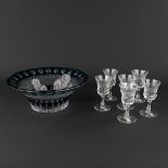 Val Saint-Lambert, a bowl and set of 6 glasses made of cut crystal. (9,5 x 25cm)