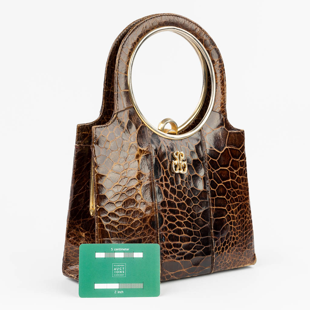 A mid-C. 'Sac Tortue' handbag made of tortoise/turtleÊleather. (23,5 x 31,5cm) - Image 8 of 16