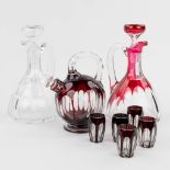 Val Saint Lambert (attr.), a collection of carafes, decanters and glasses (23 x 13cm)