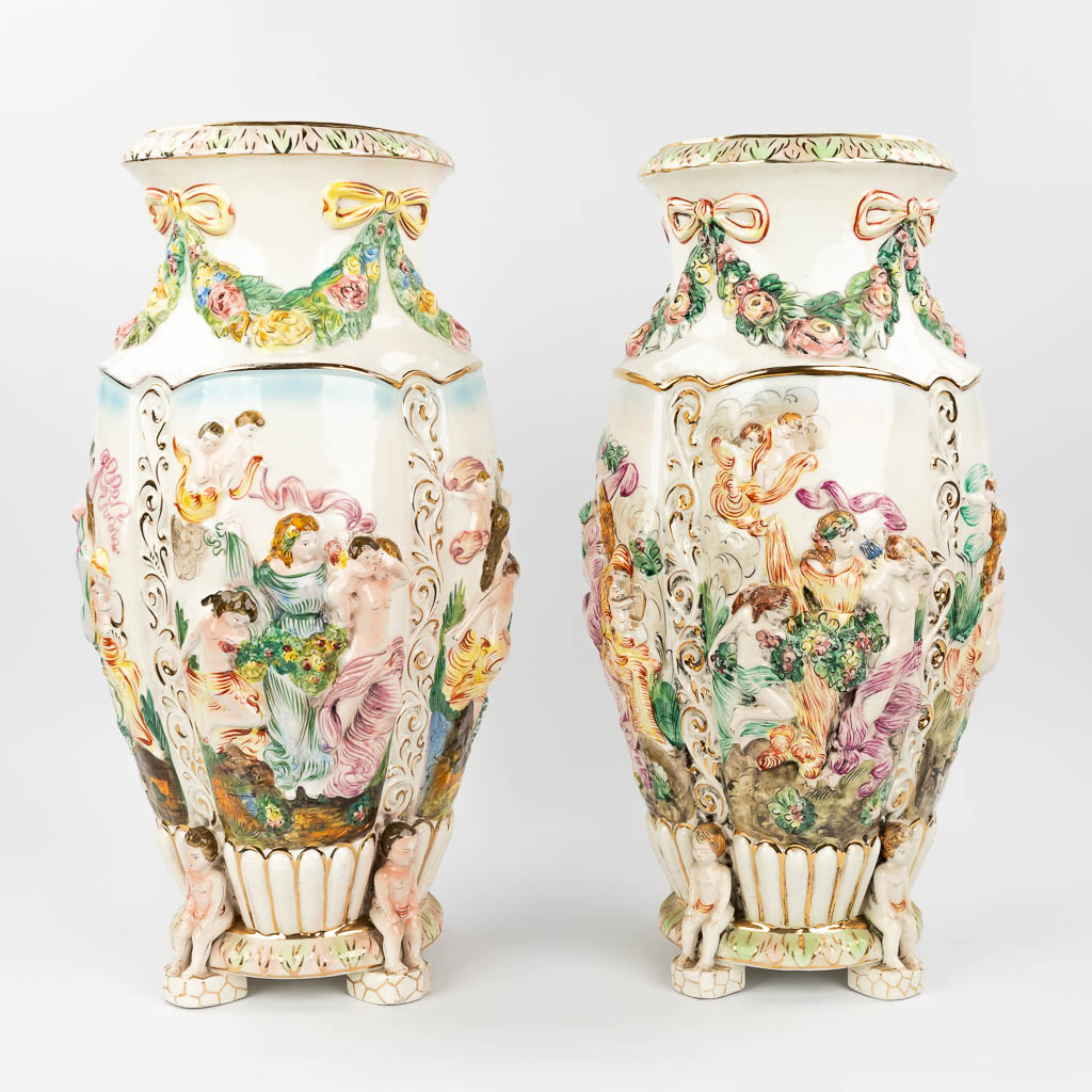Capodimonte, a collection of 2 large vases (58 x 30cm) - Image 12 of 18