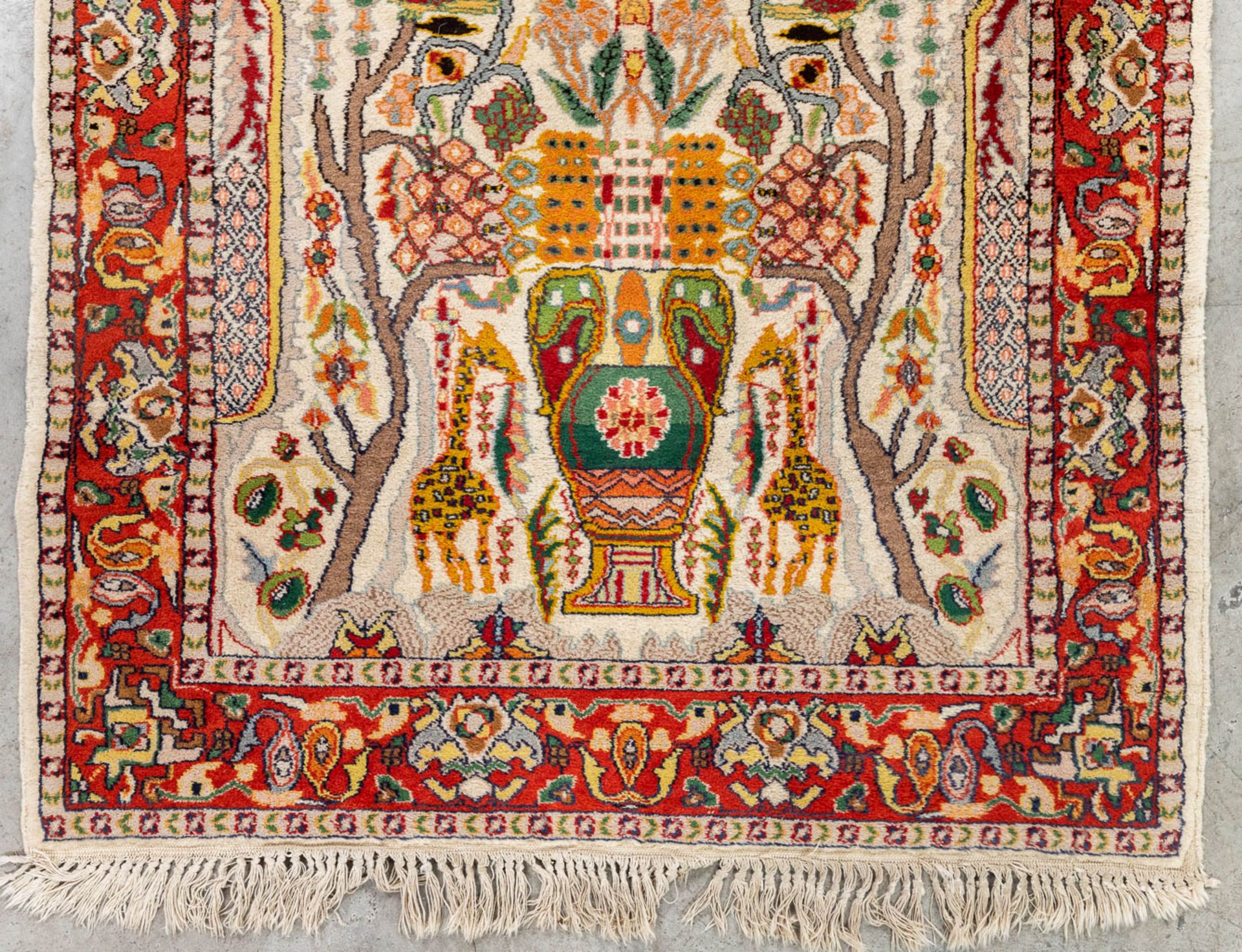 An Oriental hand-made carpet, 'Tree Of Life', Isphahan. (158 x 97 cm) - Image 2 of 7