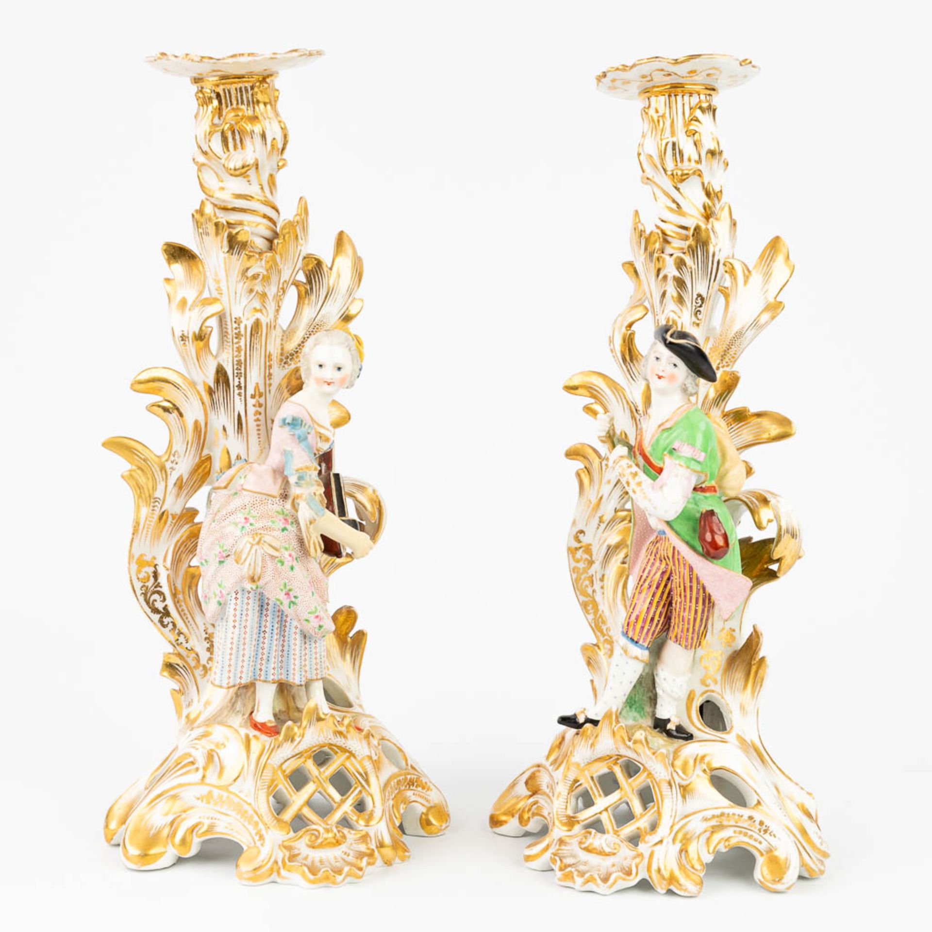JACOB-PETIT (1796-1868) A pair of candlesticks made of porcelain (13 x 14 x 34cm) - Image 11 of 15