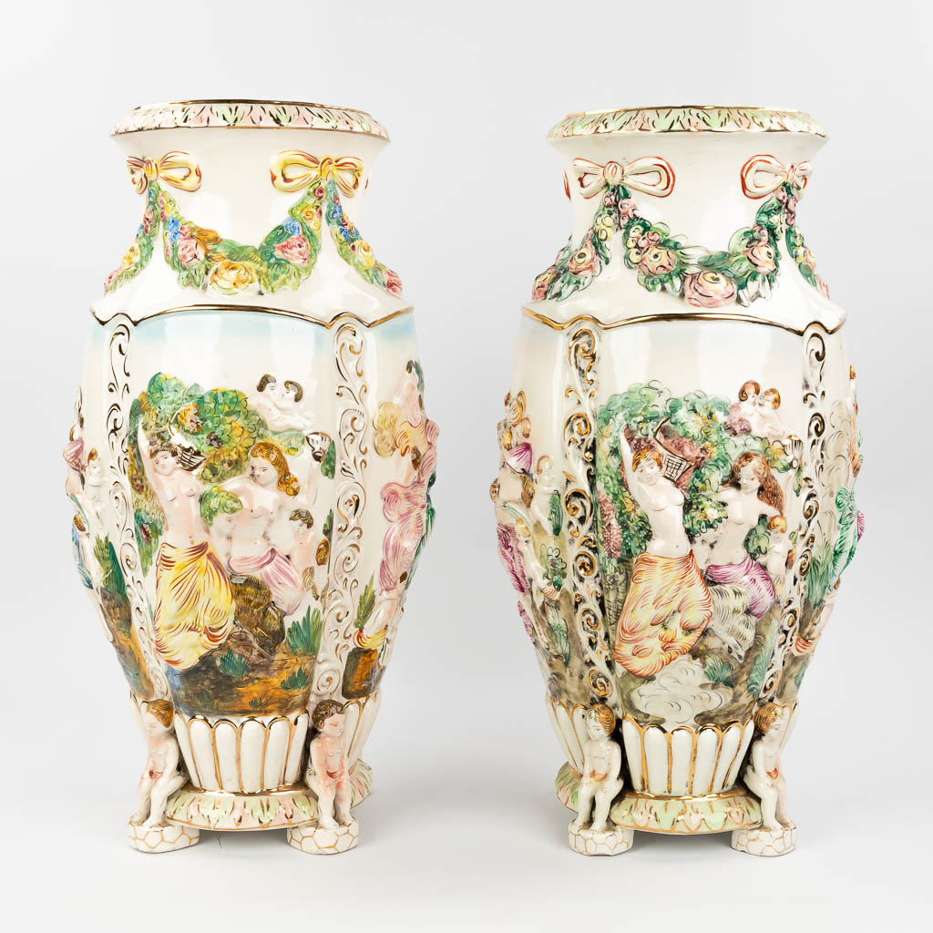 Capodimonte, a collection of 2 large vases (58 x 30cm) - Image 8 of 18