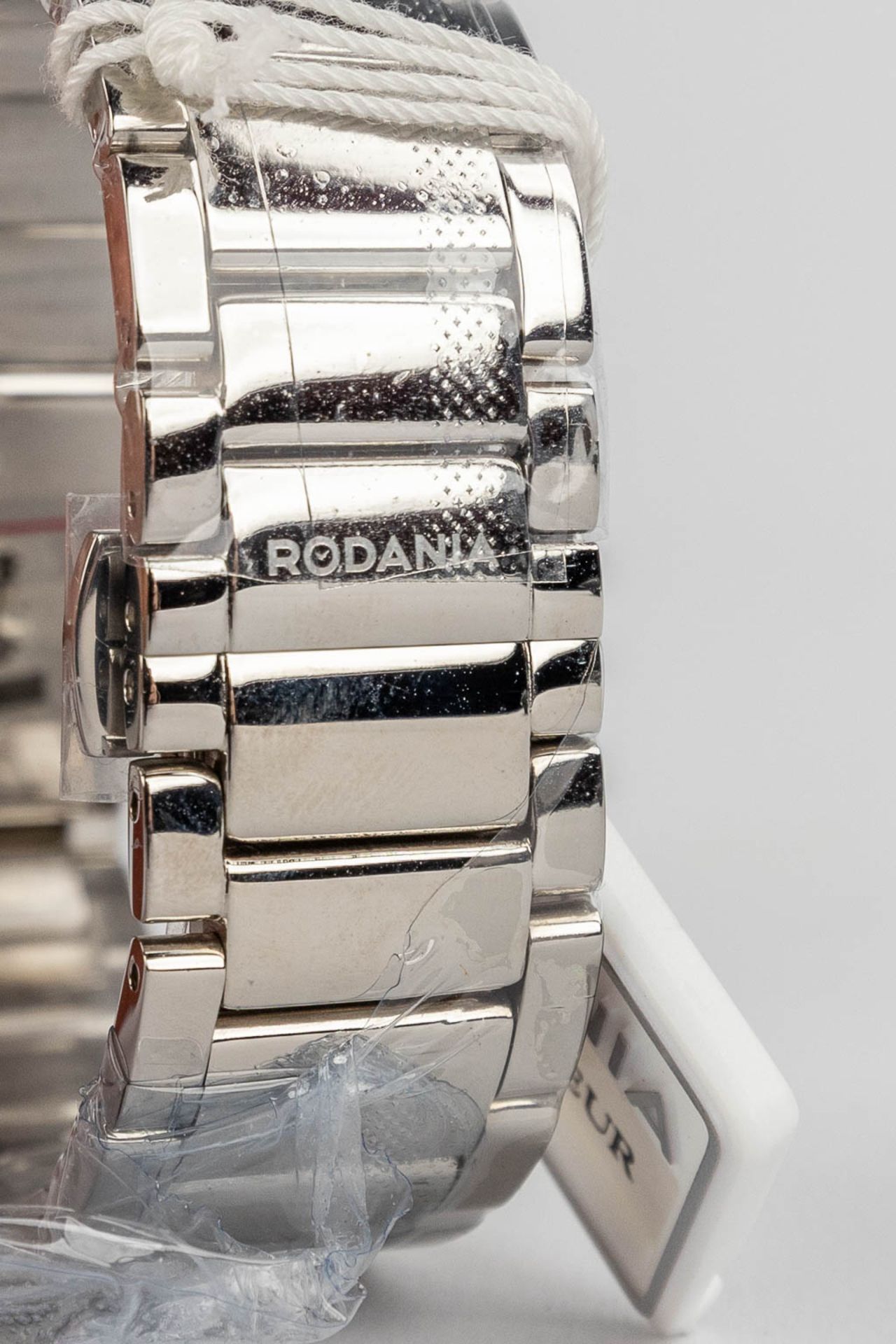 Rodania, a ladies wristwatch with black dial and diamonds, model VM-R2 (2 x 2,6cm) - Bild 16 aus 16
