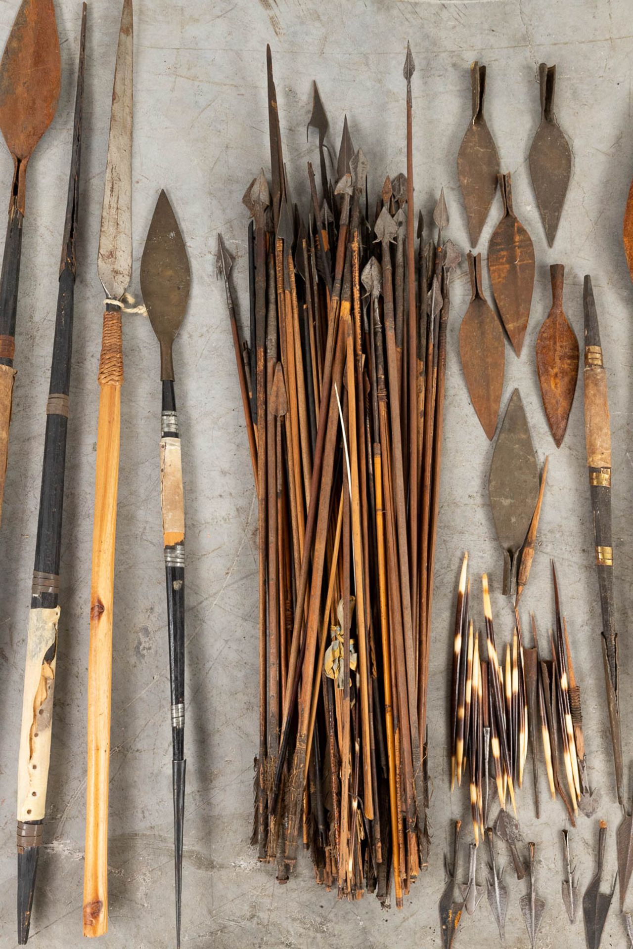 A large collection of African Spears, arrows and arrowheads. (227cm) - Image 7 of 10