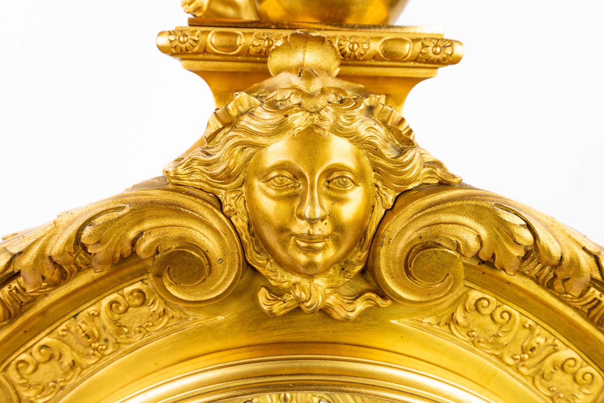 A large mantle clock 'Father Time' made of gilt bronze in Louis XVI style. (18 x 40 x 74cm) - Image 10 of 14