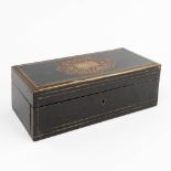 A writing box finished with tortoise shell boulle inlay, Napoleon 3 (10,5 x 26 x 9cm)