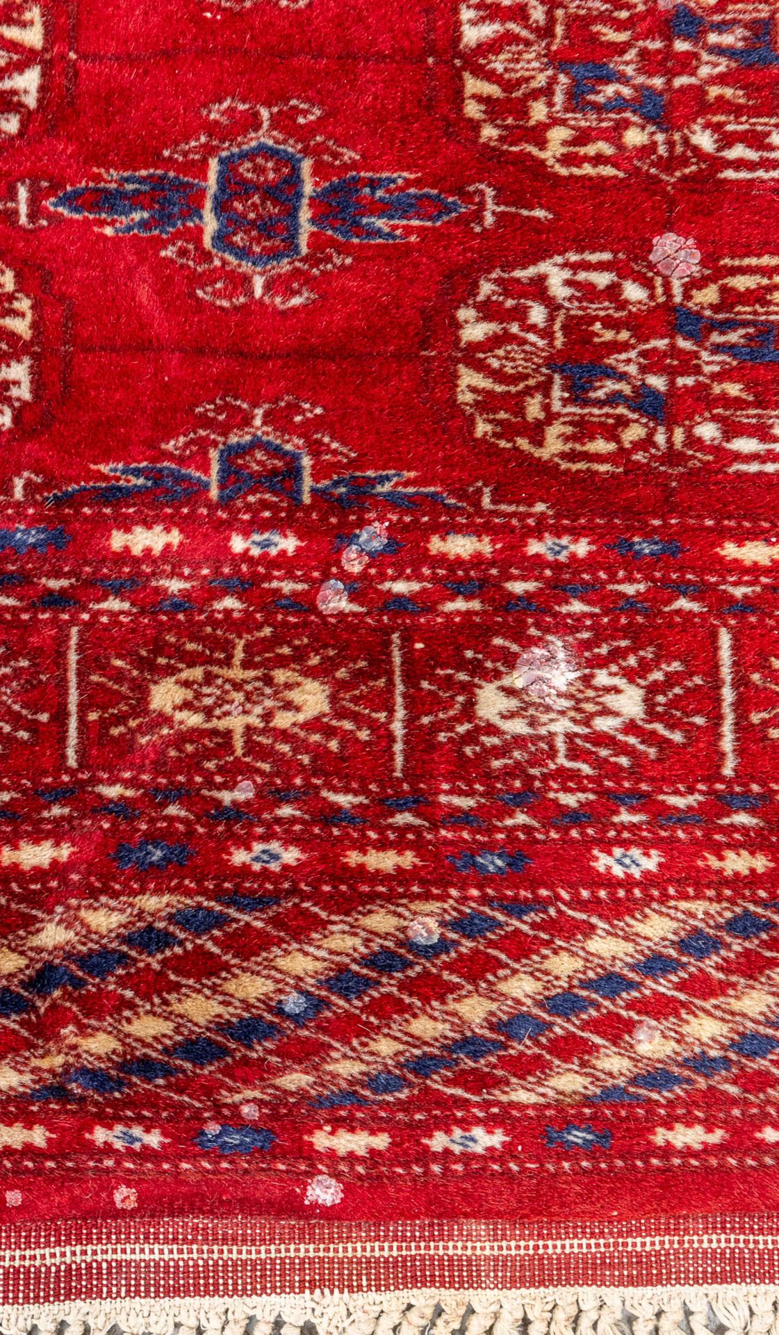 An Oriental hand-made carpet, Bokhara.Ê(154 x 95 cm) - Image 5 of 5