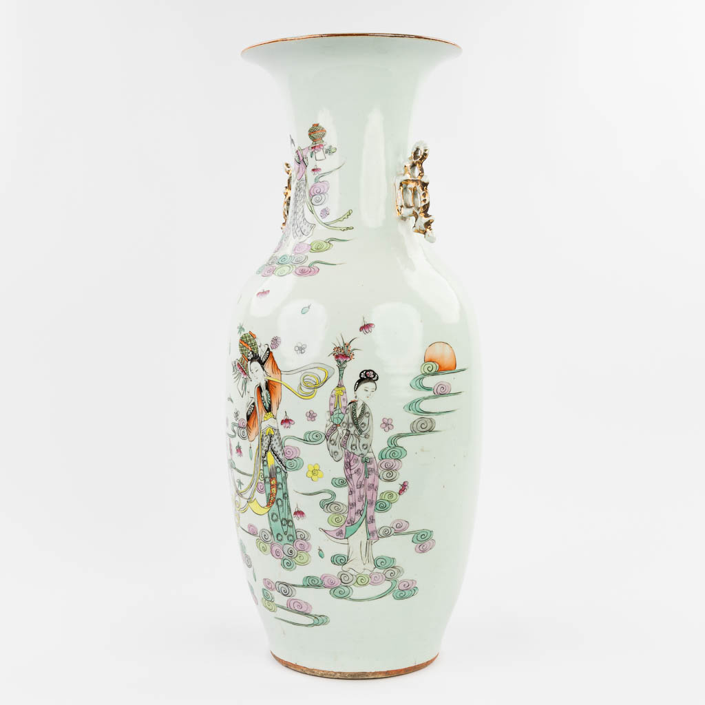 A Chinese vase made of porcelain and decorated with ladies. (57 x 24 cm) - Image 15 of 15