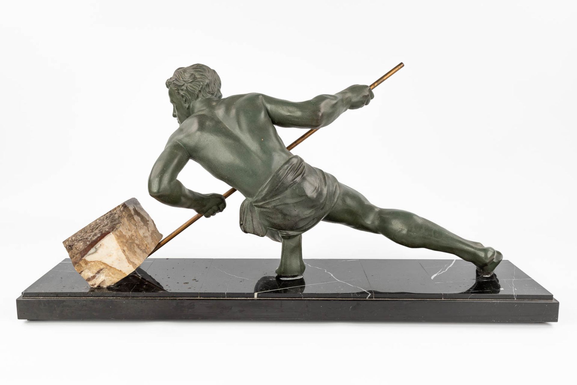 Gustave BUCHET (1888-1963) 'The Athlete' a statue made of spelter on a marble stand. (20 x 74 x 36cm - Bild 9 aus 14