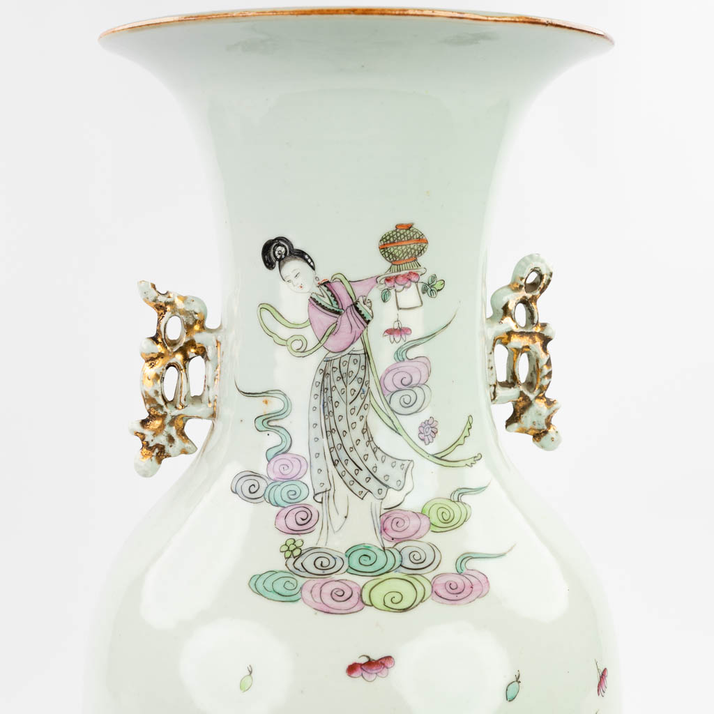 A Chinese vase made of porcelain and decorated with ladies. (57 x 24 cm) - Image 7 of 15
