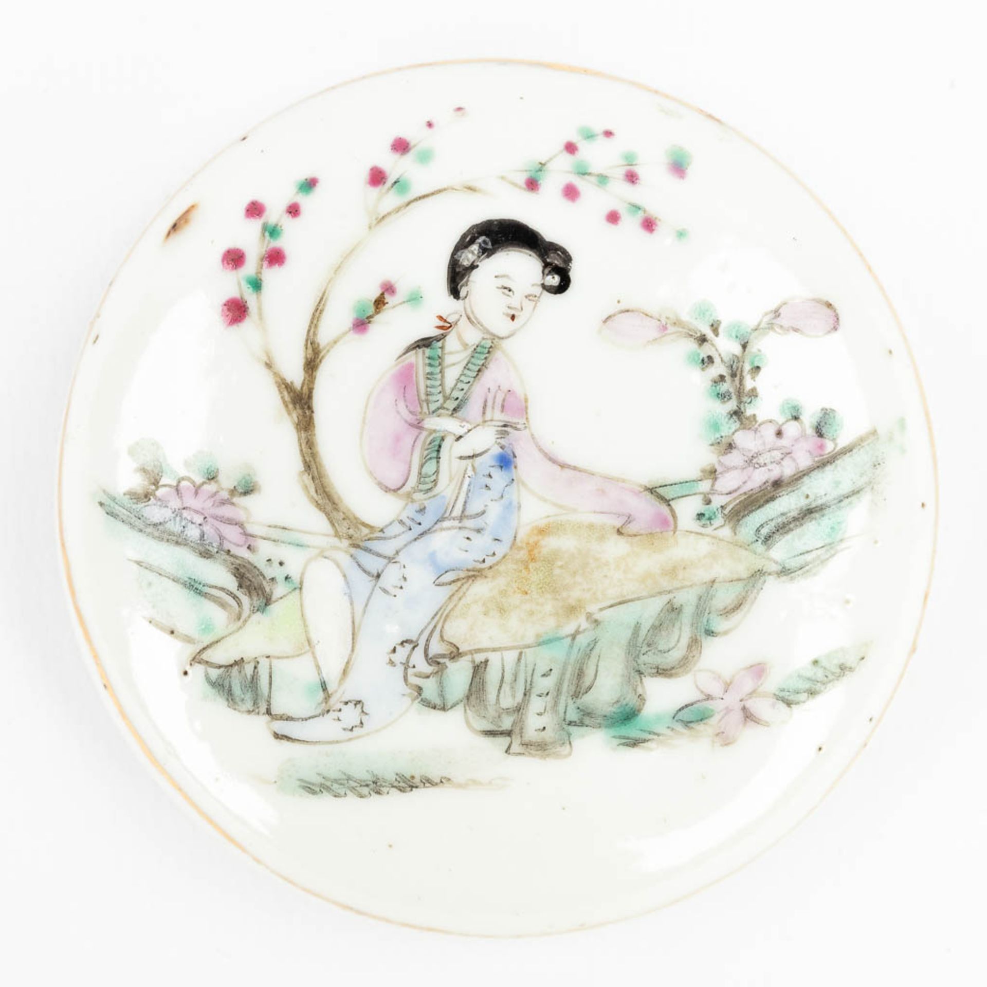 AÊset of 2 Chinese pots with lid, with hand-painted decor and made of porcelain (5 x 8,5 cm) - Image 11 of 18