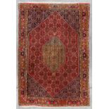 An Oriental hand-made carpet, Bidjar (300 x 210 cm)