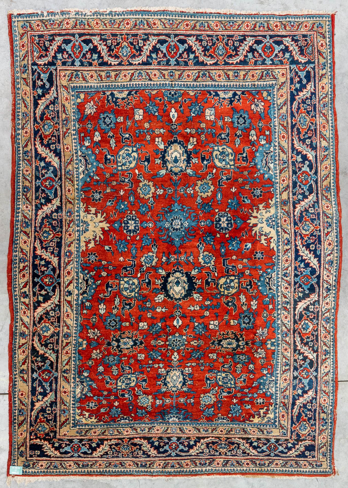 An Oriental hand-made carpet, Sarough. (315 x 230 cm) - Image 9 of 9