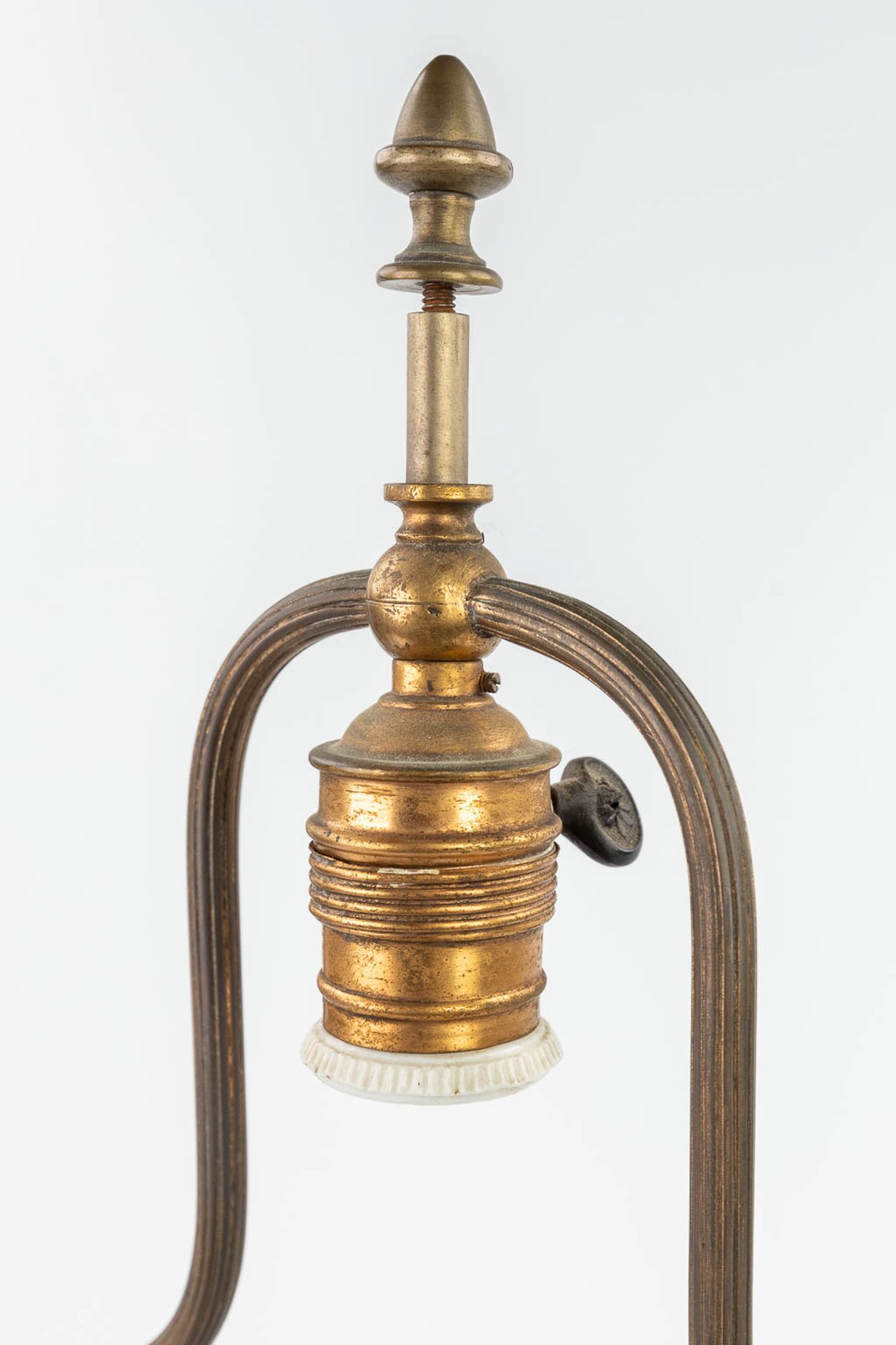A vase with a lid, mounted with bronze and equipped as a table lamp (70 x 23cm) - Bild 9 aus 18